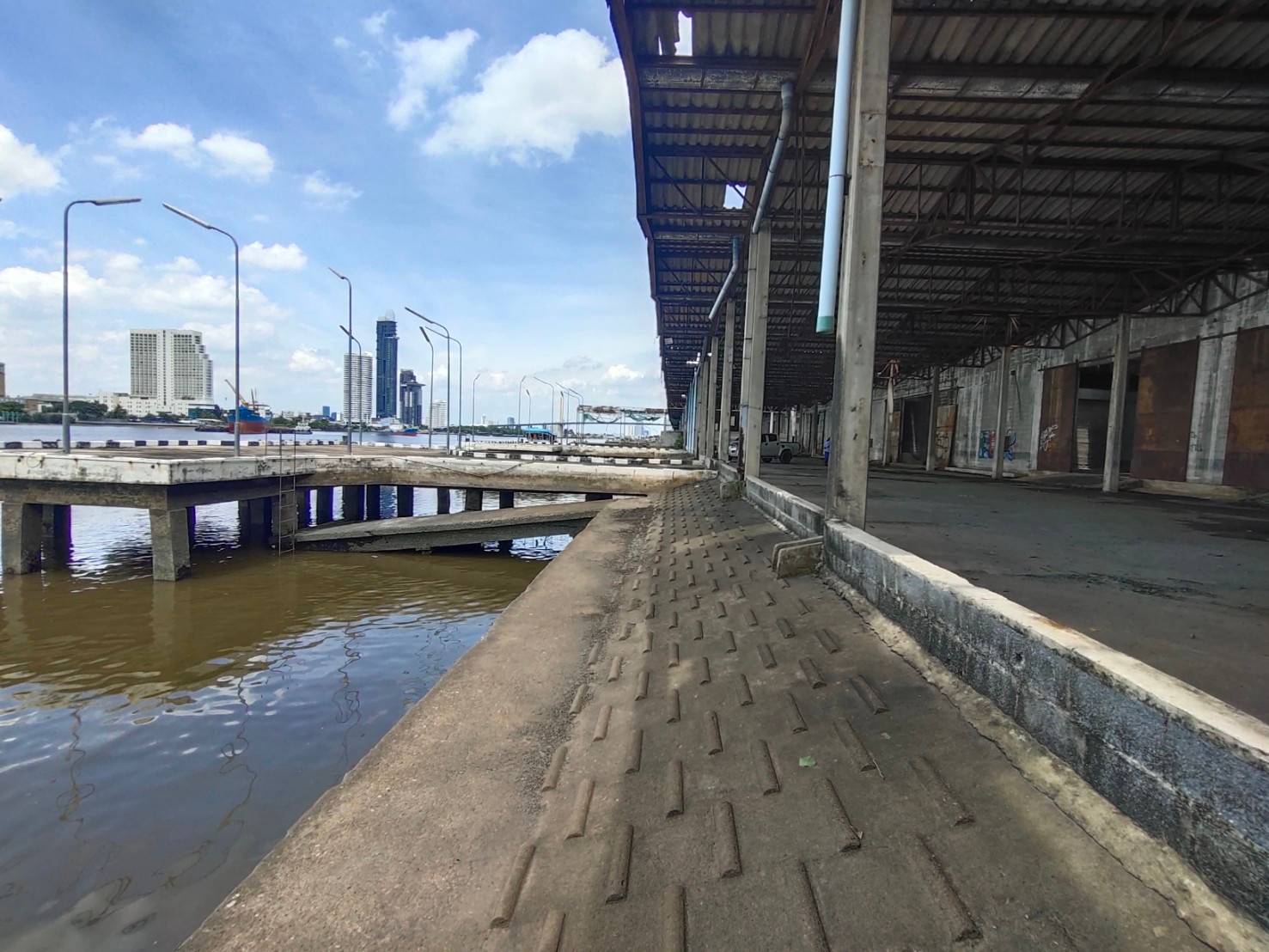 ขายที่ดิน 14 ไร่ ติดถนนราษฏร์บูรณะ ติดแม่น้ำเจ้าพระยา กทม