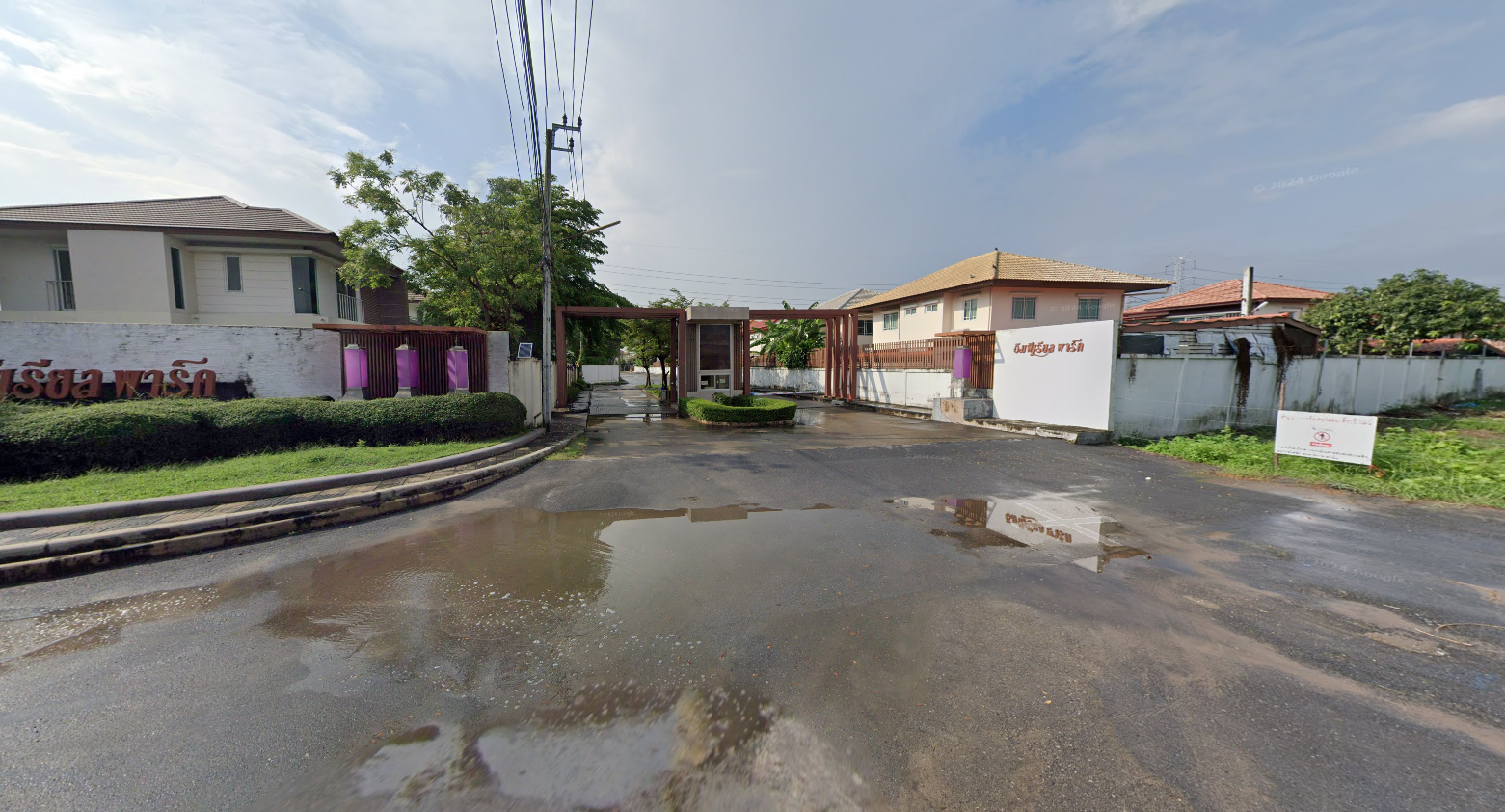ขายบ้านกรุงเทพ เขตทุ่งครุ บ้านเดี่ยว 2 ชั้น หมู่บ้านพิศาลประชาอุทิศ เลียบทางด่วน ฝั่งตรงข้ามปั้ม ปตท. 