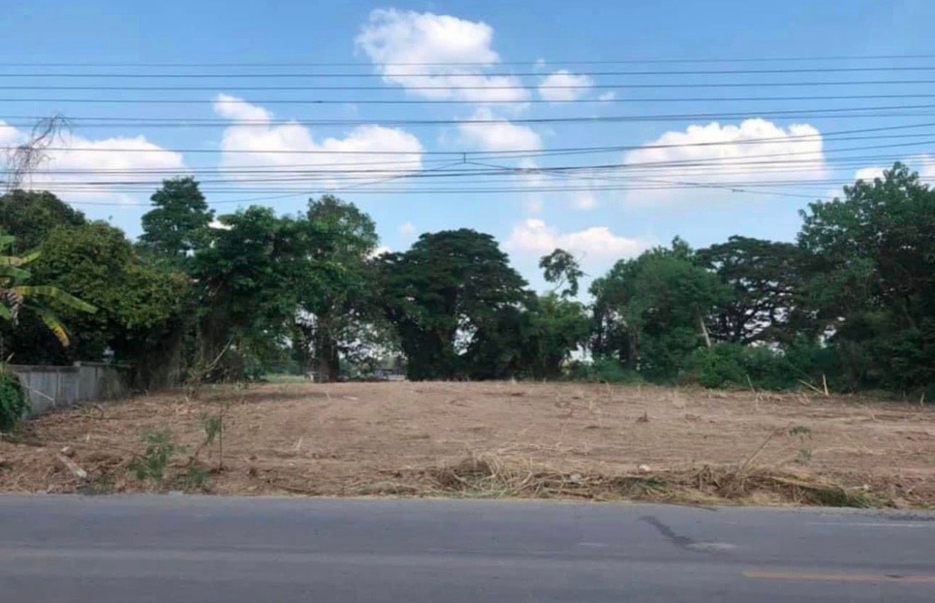 ขายบ้านกำแพงเพชร อำเภอเมือง บ้านพร้อมที่ดินวิวดีมาก บรรยากาศดเยี่ยม อยู่หลังการไฟฟ้าจังหวัดกำแพงเพชรติดริมแม่น้ำปิงลมพัดเย็นสบายตลอดทั้งปีบรรยากาศเงียบสงบ