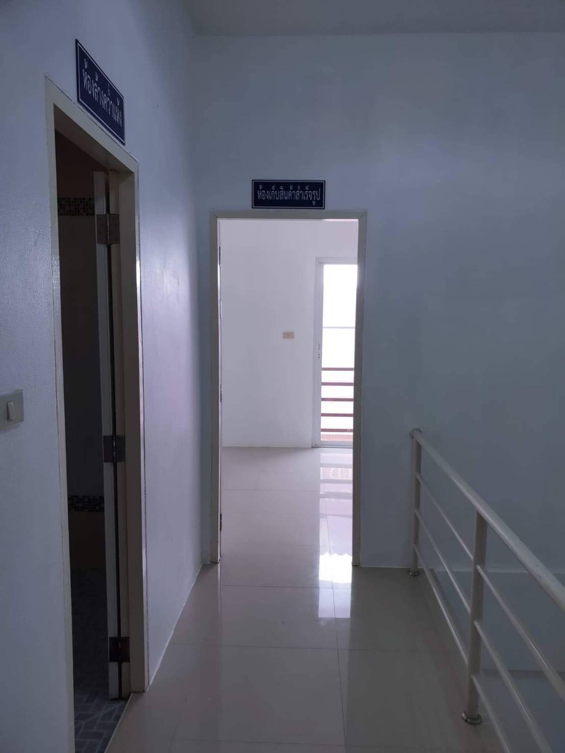 ตึก 3 ชั้น ติดถนนสุขุมวิท