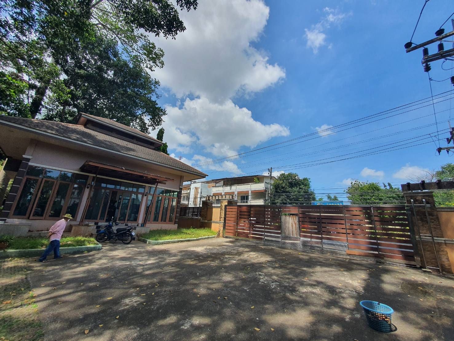 ขายที่ดินใจกลางเมืองพร้อมกิจการ โรงแรม เมอรรี่ ไทม์