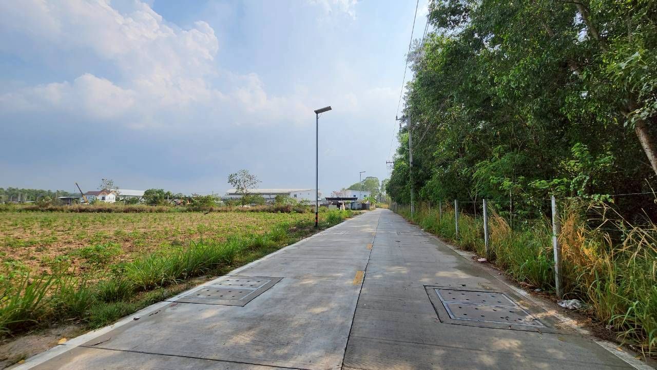 ขายที่ดิน 42-2-18 ไร่ ผังสีส้ม ศรีราชา-นาพร้าว ใกล้อ่างเก็บน้ำบางพระ, เจปาร์ค, มอเตอร์เวย์