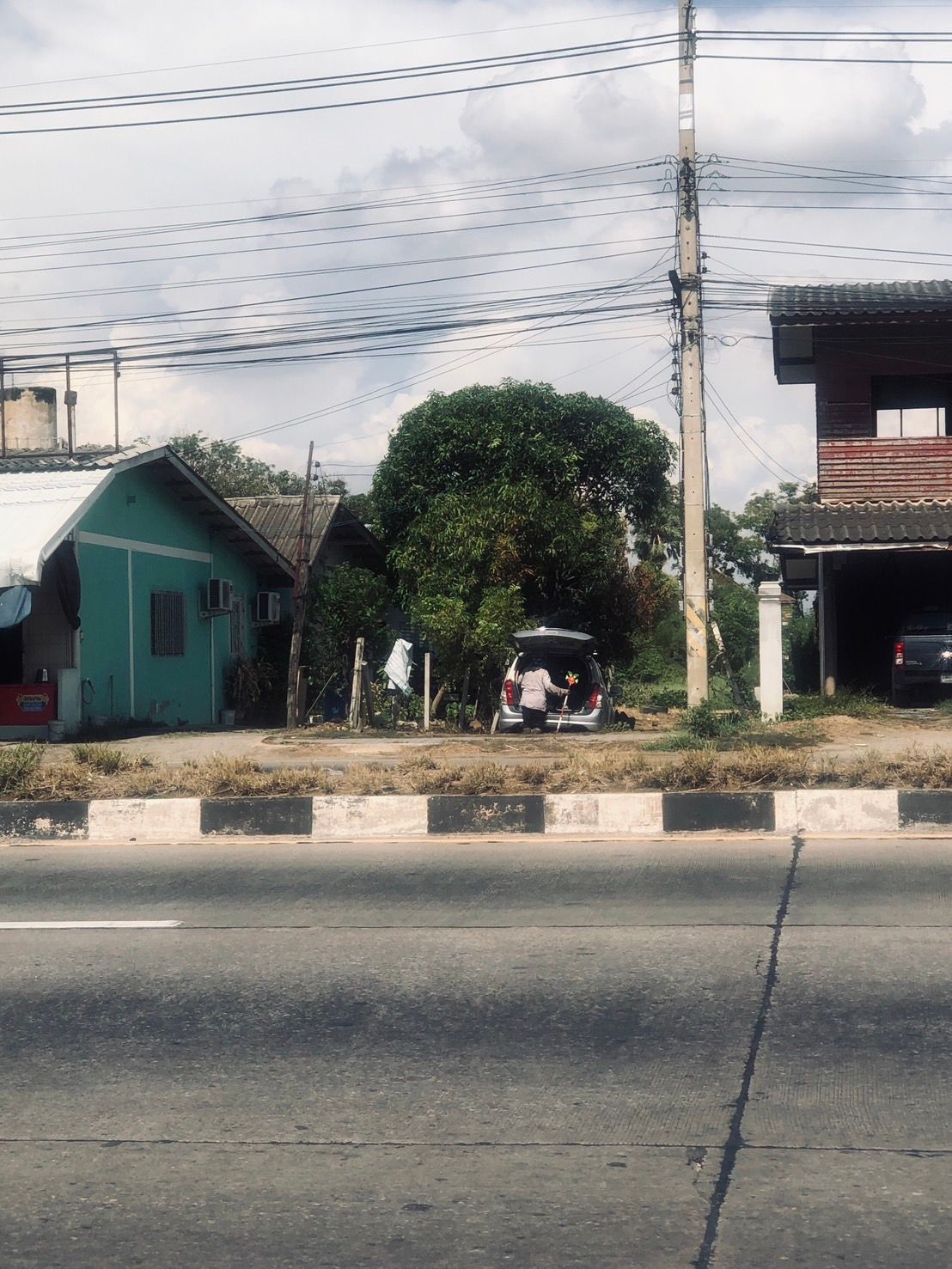 ขายที่ดินนครปฐม ทำเลดี ติดถนนมาลัยแมน สัญจรสะดวก แหล่งอำนวยความสบายรอบด้าน กำแพงแสน นครปฐม 2-1-60.5 ไร่.