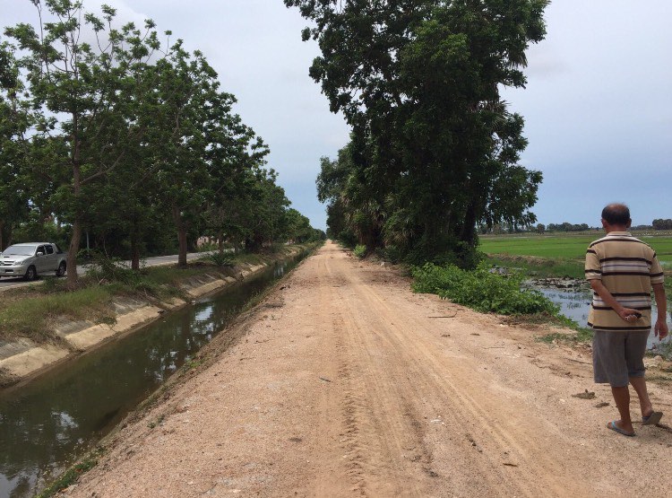 ที่ดินเปล่า เมืองเพชรบุรี 10-3-77