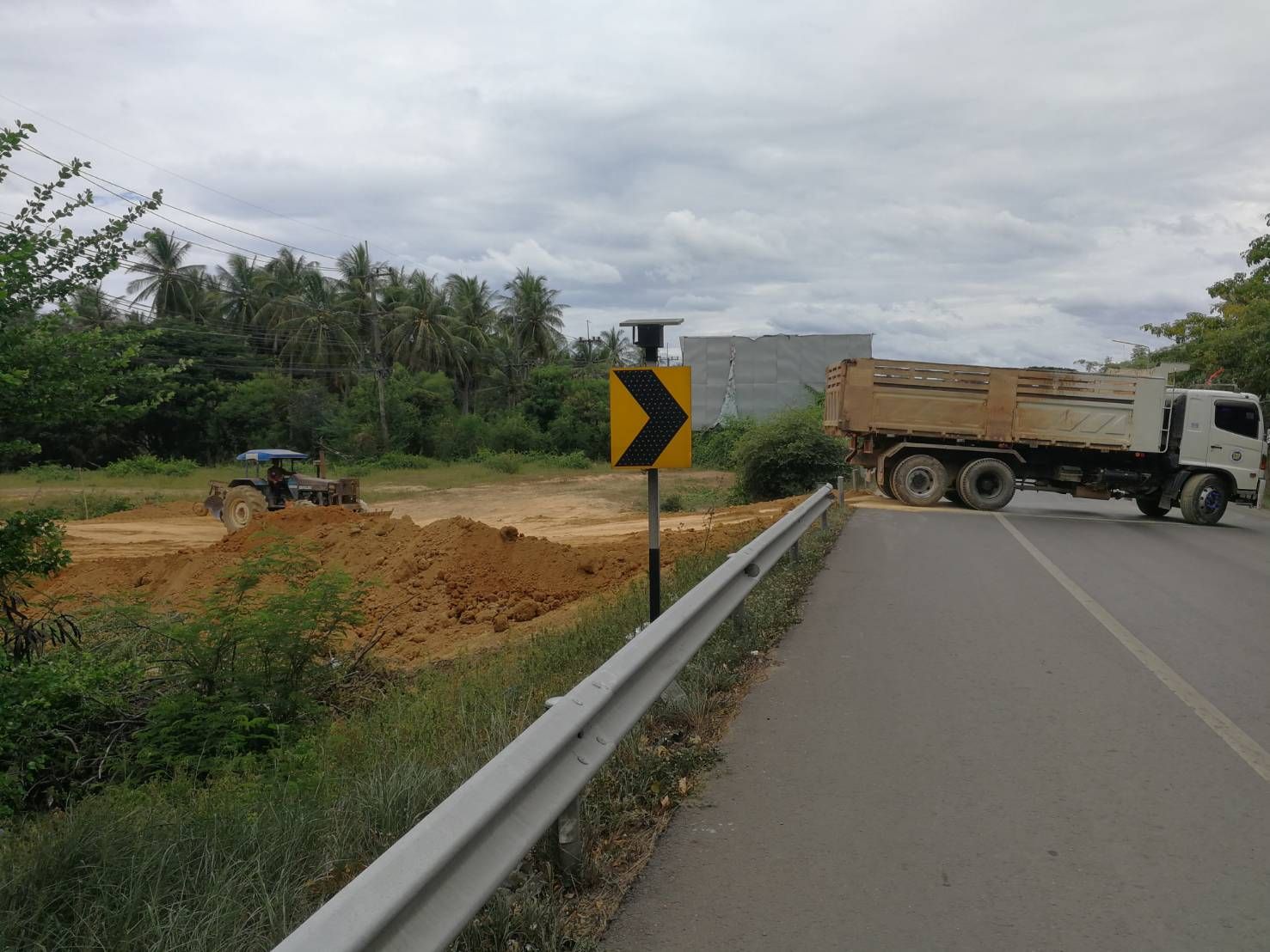 ขายที่ดินประจวบคีรีขันธ์ ติดถนนเพชรเกษม