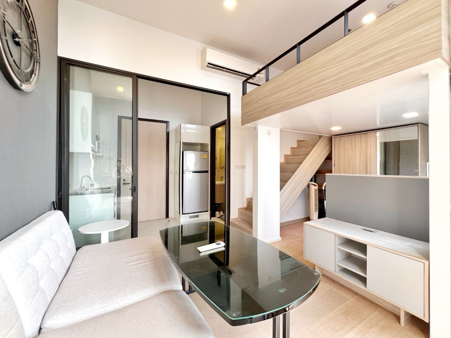 ขาย คอนโดห้องเพดานสูง Double Volum 3.6 เมตร โครงการ ชีวาทัย เรสซิเดนซ์ อโศก : ห้อง 1 Bedroom (Loft Duplex)