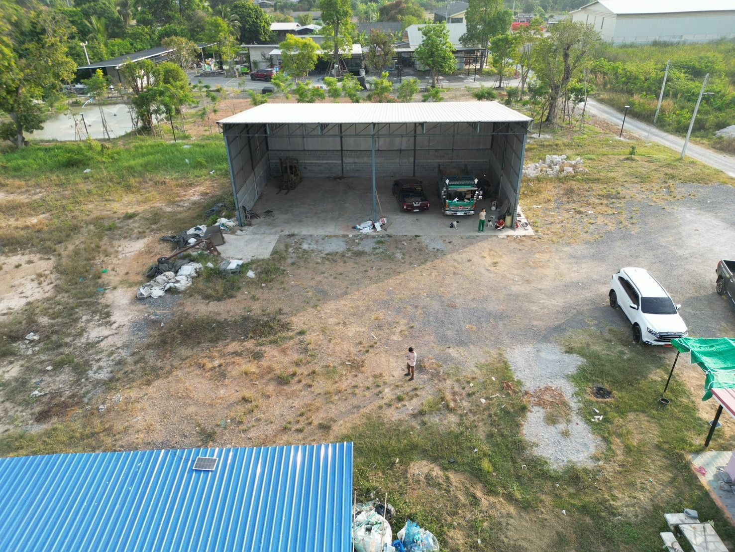 ขายที่ดินสระบุรี ที่ดินพร้อมบ้านและโกดัง ใกล้โรงพยาบาลวิหารแดง หนองแค สระบุรี 3-0-0 ไร่.