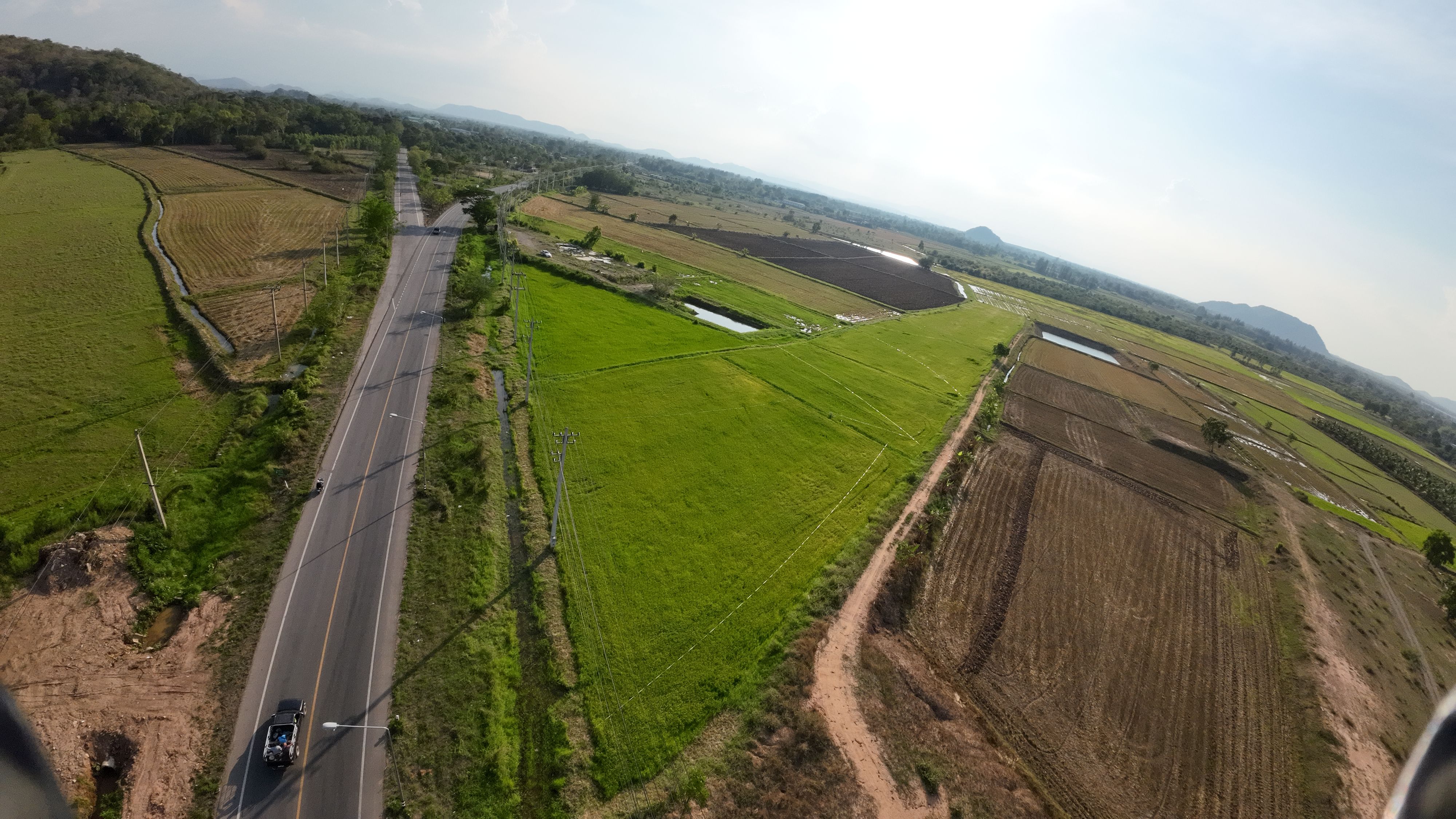 ขายที่ดิน 27 ไร่ ติดเส้นบายพาสอ.จอมบึง–กาญจนบุรี–สวนผึ้ง ใกล้เมือง 3–5 กม. 