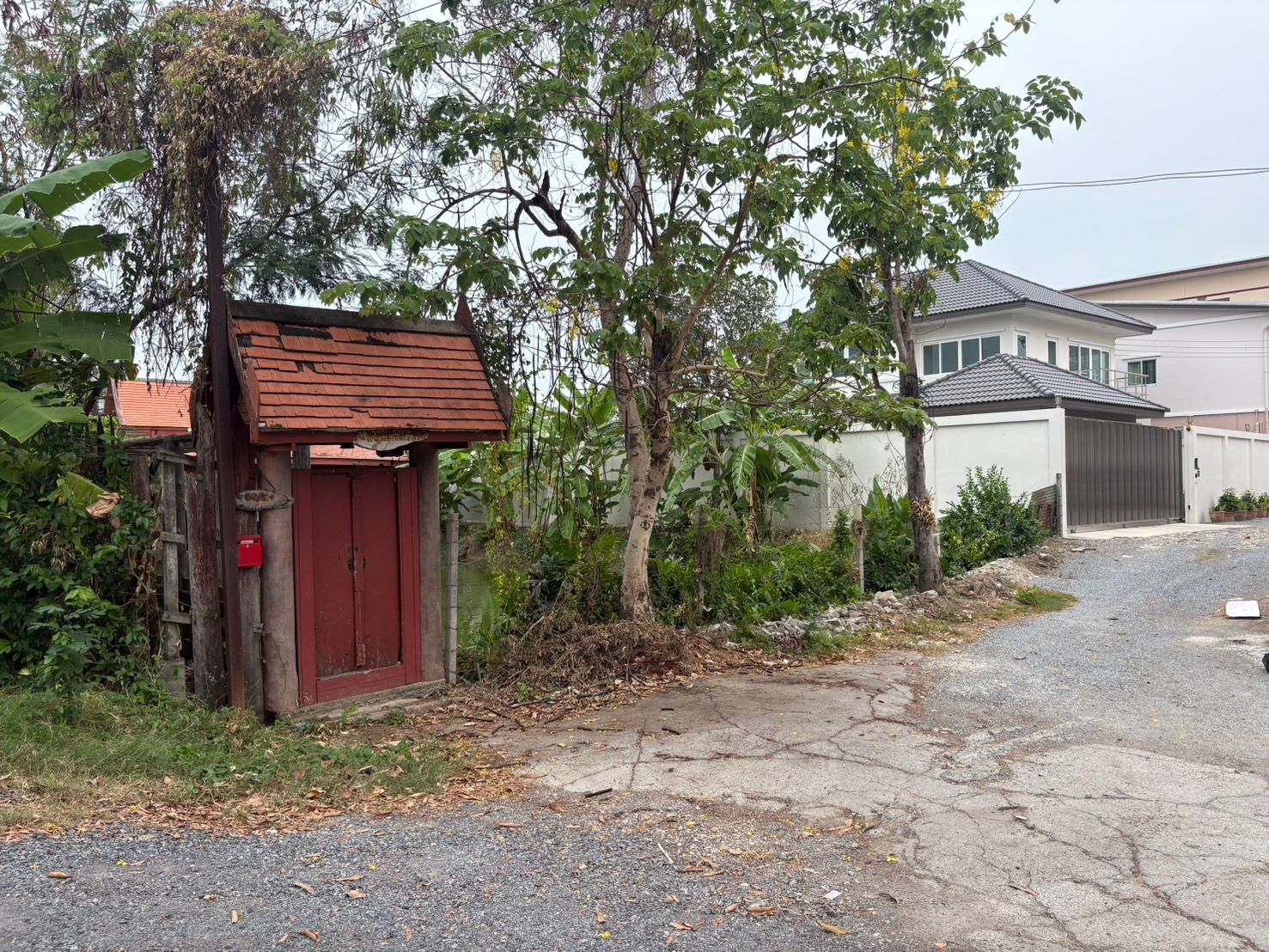 ขายบ้านนนทบุรี อำเภอบางกรวย ที่ดินพร้อมบ้านทรงไทย