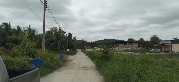 ที่ดินพร้อมสิ่งปลูกสร้าง บ้านบึง ชลบุรี 2-2-0