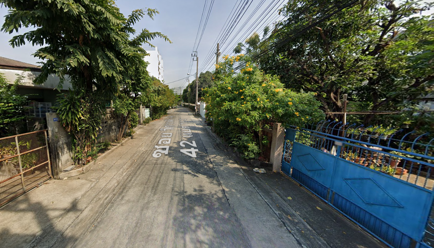 ขายบ้านกรุงเทพฯ ทำเลทอง เดินทางสะดวก แหล่งอำนวยความสบายรอบด้าน จตุจักร กรุงเทพฯ 0-0-60 ไร่.