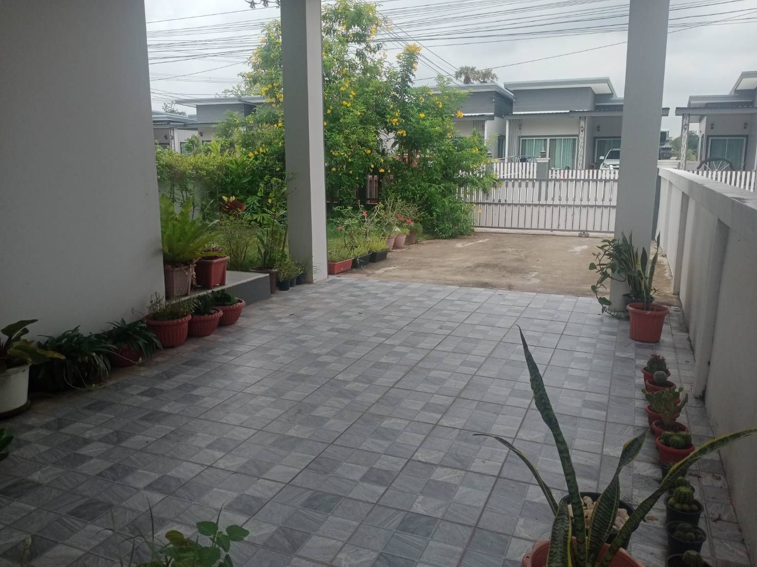 ขายบ้านเมืองขอนแก่น บ้านพร้อมที่ดิน มีเพื่อนบ้าน พร้อมอยู่ ใกล้แหล่งอำนวยความสะดวก ใกล้ถนนมะลิวัลย 4 กม. 