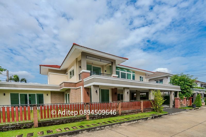 ขายบ้านเดี่ยว Casa Ville รังสิต–คลอง 2 หลังมุม 111 ตรว. 455 ตร.ม. 5 ห้องนอน 5 ห้องน้ำ ใกล้ Future Park ติดถนนรังสิต–นครนายก ทำเลดี พื้นที่เยอะ เหมาะสำหรับครอบครัวใหญ่