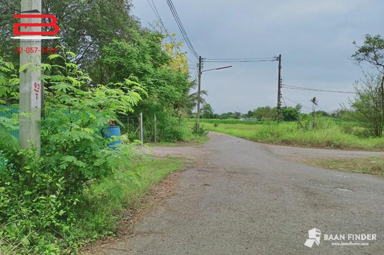 ที่ดินพร้อมบ้าน 1-0-0
