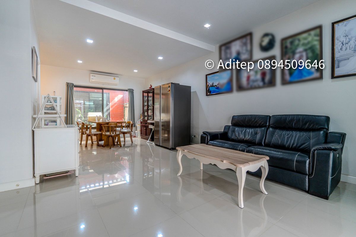 ขายทาวน์โฮม 3 ชั้น Plex Bangna ขนาด 27 ตรว. 3 ห้องนอน 4 ห้องน้ำ ติดถนนบางนา-ตราด กม.5 ตกแต่งต่อเติมพร้อมอยู่