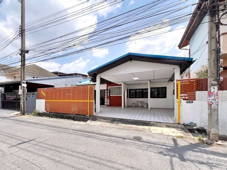 ขายบ้านเดี่ยวชั้นเดียว "สไตล์มินิมอล-ร่วมสมัย" รีโนเวทใหม่ พร้อมหิ้วกระเป๋าเข้าอยู่ ทำเลศักยภาพ ซอยนวมินทร์ 107
