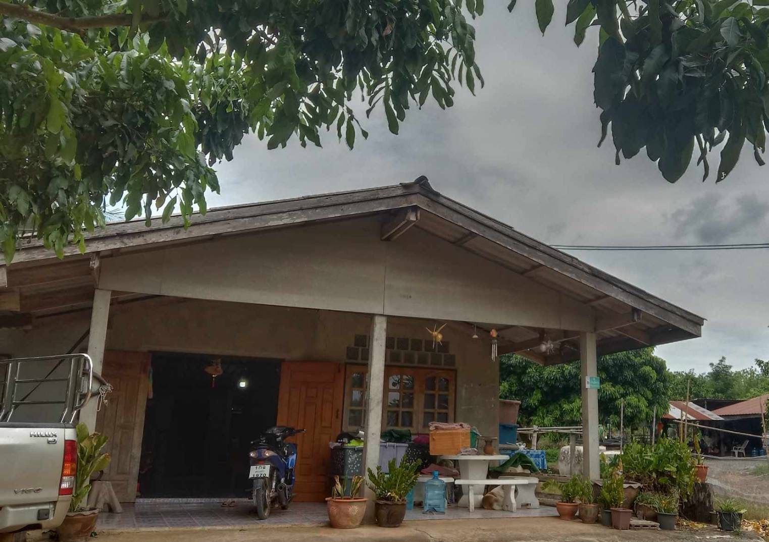 ขายที่บ้านพรัอมสวนยาง16 ปี สวนทุเรียน น้ำมีใช้ตลอดปี