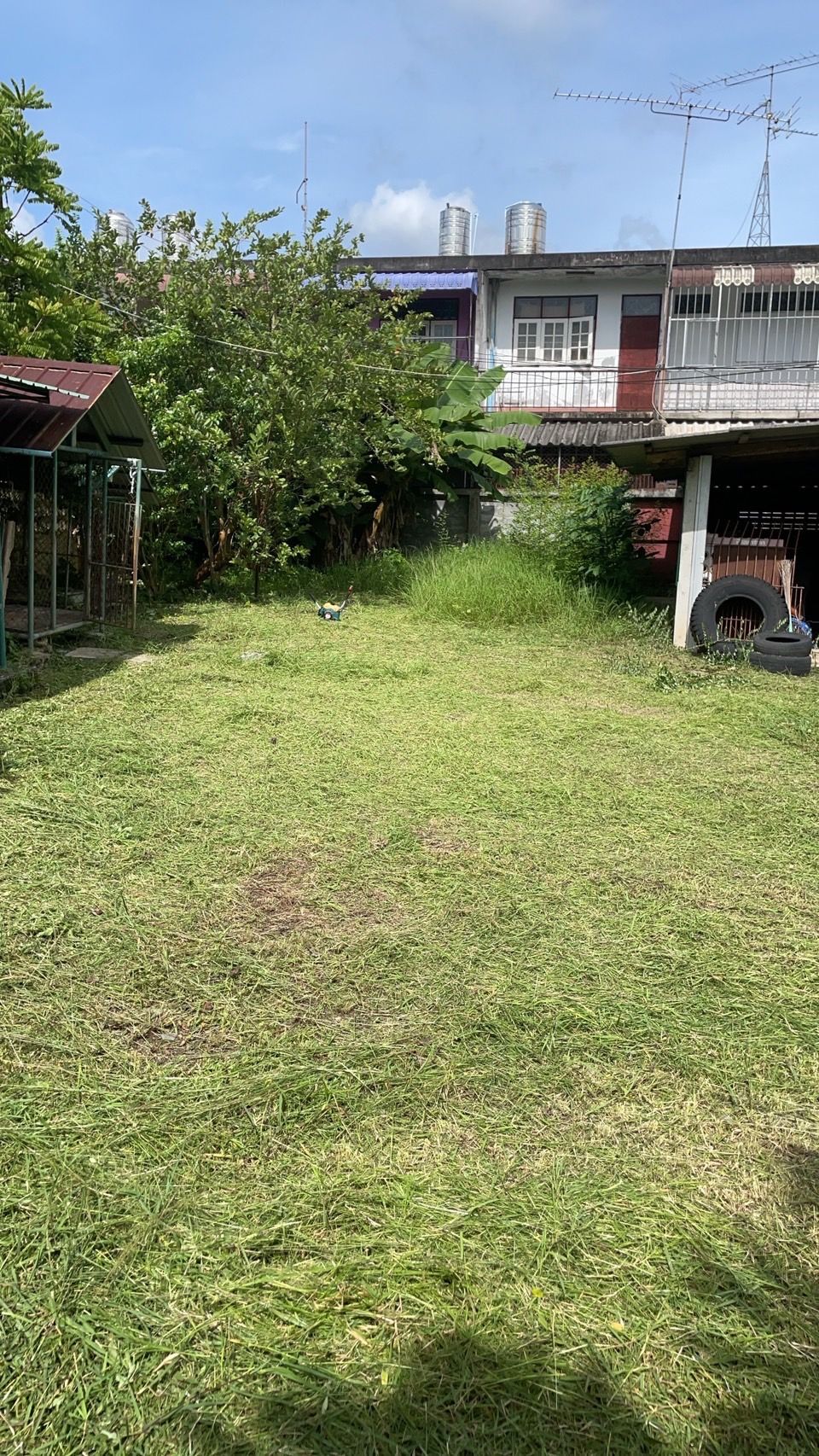 ขายที่ดินพร้อมสิ่งปลูกสร้าง