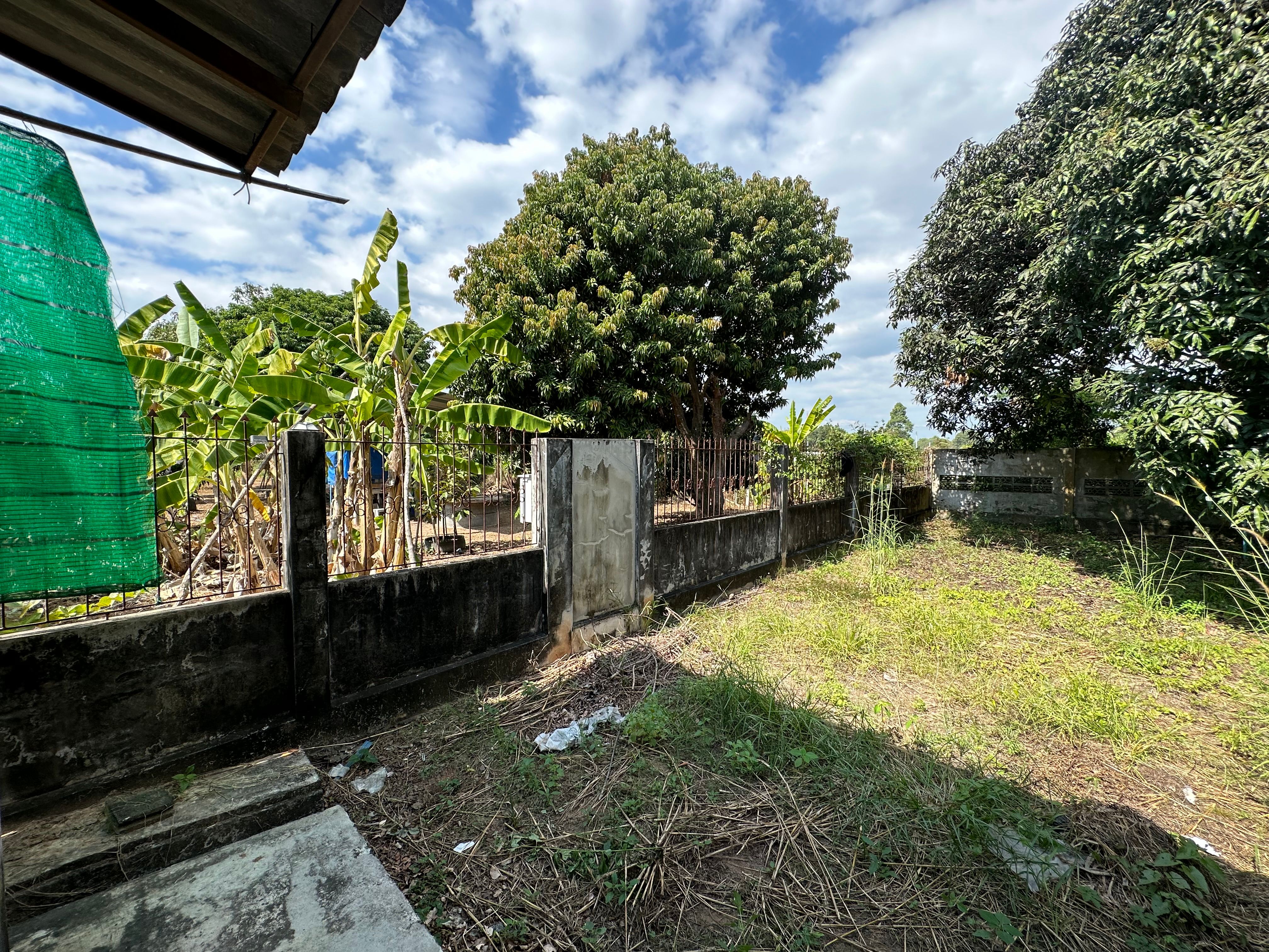 ที่ดินพร้อมบ้าน เมืองระยอง