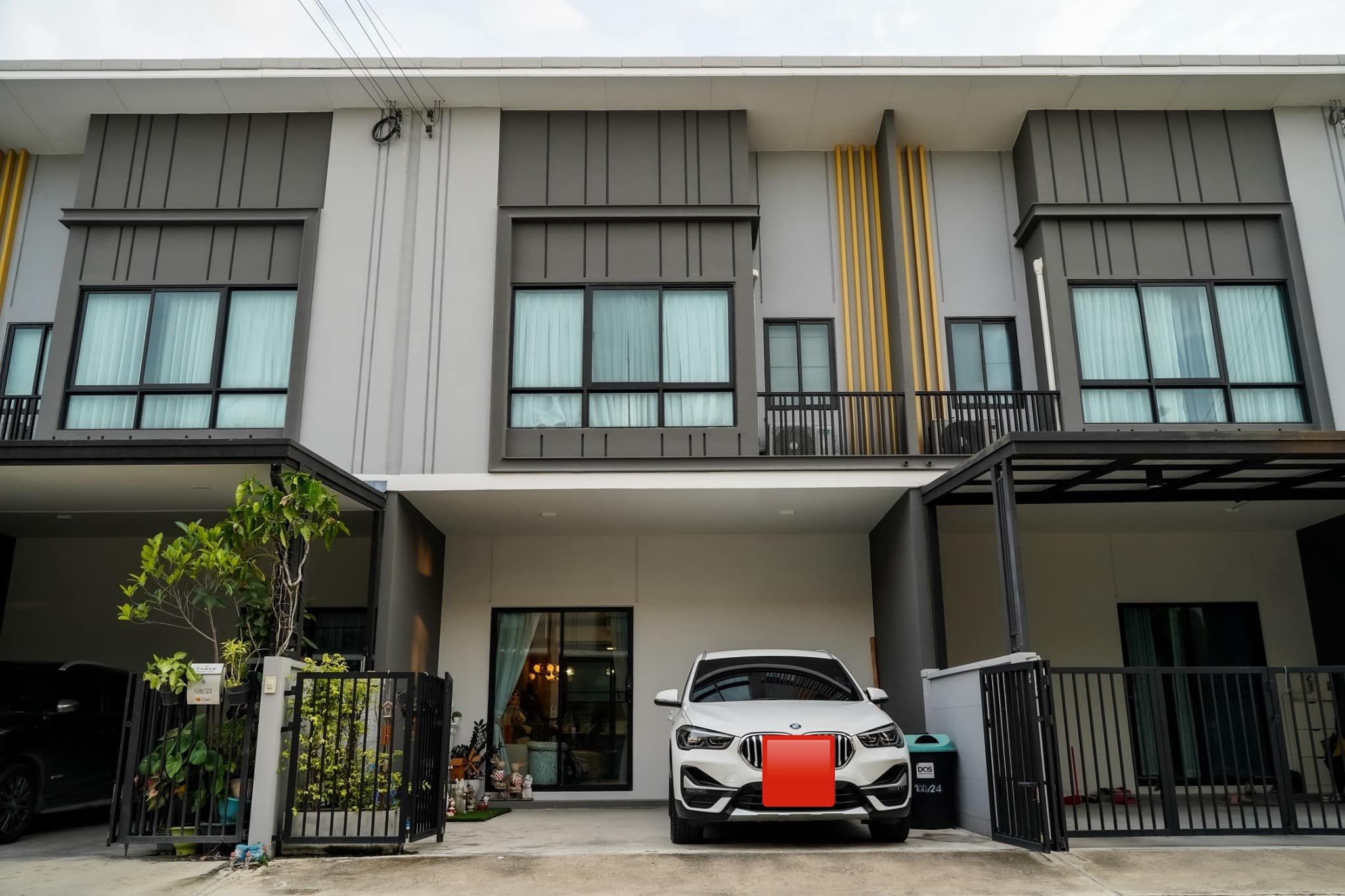 ทาวน์โฮม 2 ชั้น 2 ที่จอดรถ หมู่บ้านเดอะธาม ราชพฤกษ์-สิรินธร ทำเลทองใกล้ทางด่วน รถไฟฟ้า เดินทางสะดวกสบาย แหล่งของกิน-ไลฟ์สไตล์ใกล้ โรงพยาบาล สถานีตำรวจเพียงนิดเดียว