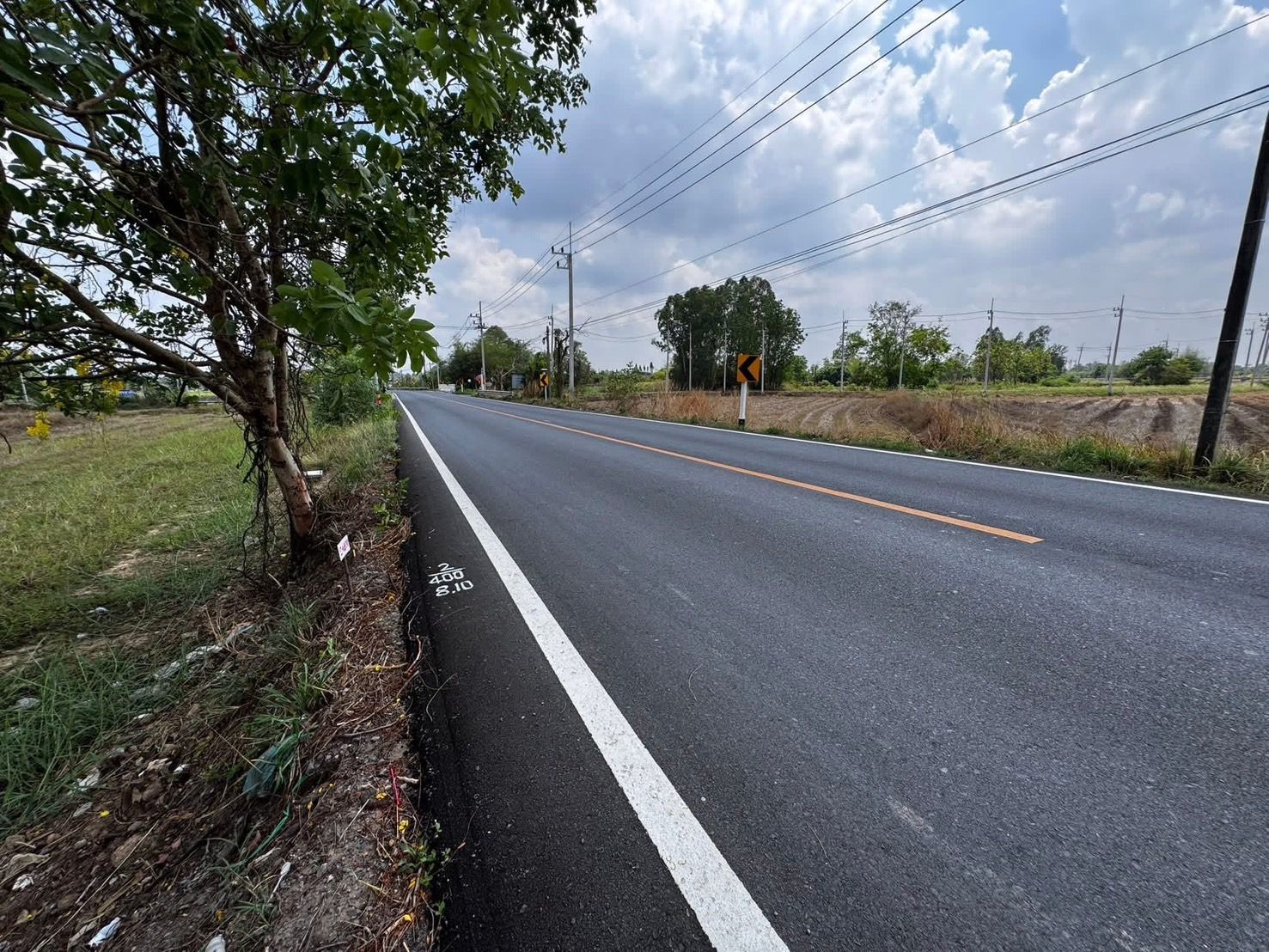 ที่ดินติดถนนหลวงทางไปเขาใหญ่ ข้างติดคลองน้ำ จ.นครนายก 3-0-33.3 ไร่