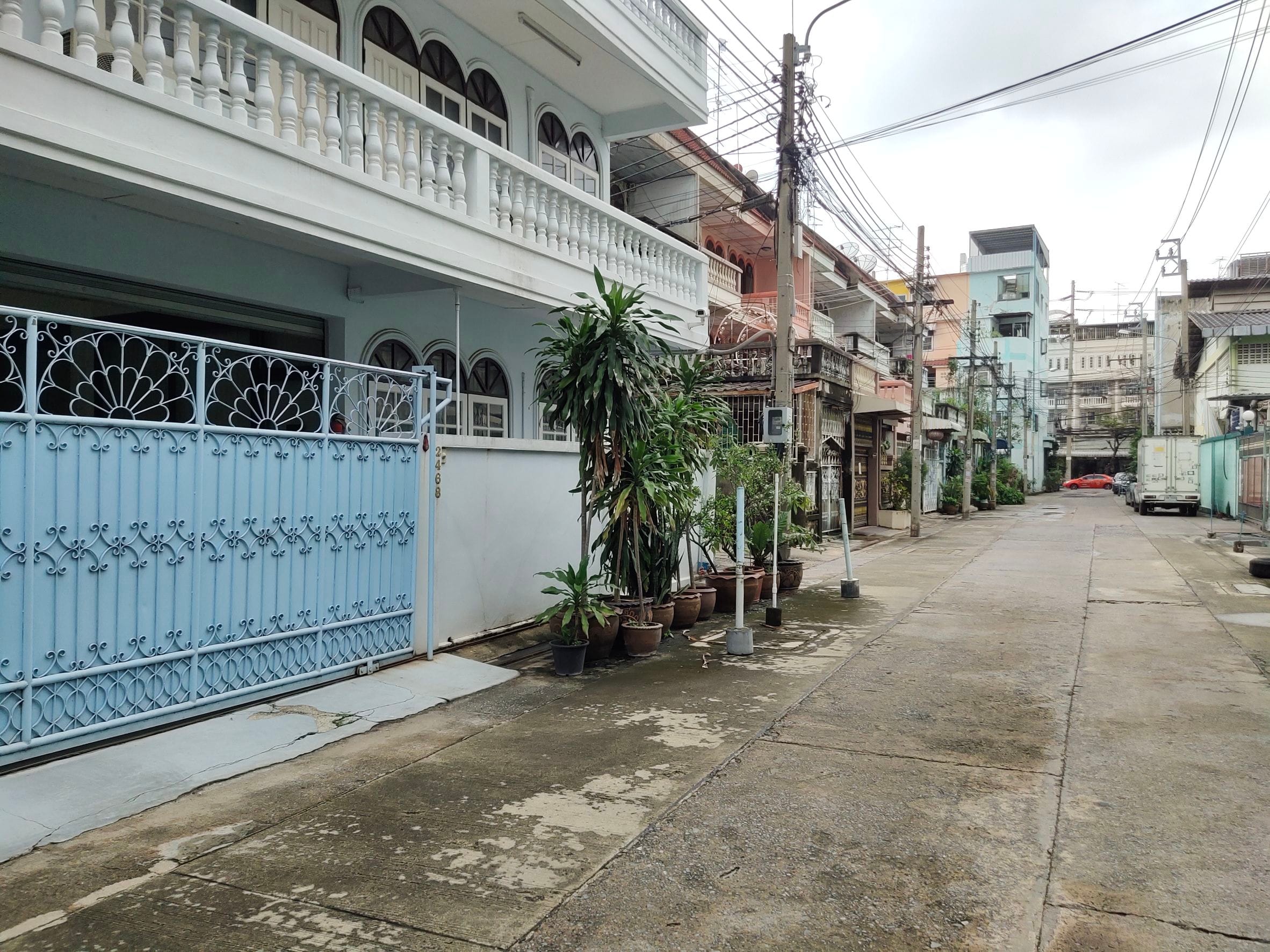 อาคารพาณิชย์ โกดังสำนักงาน 5 ชั้น 