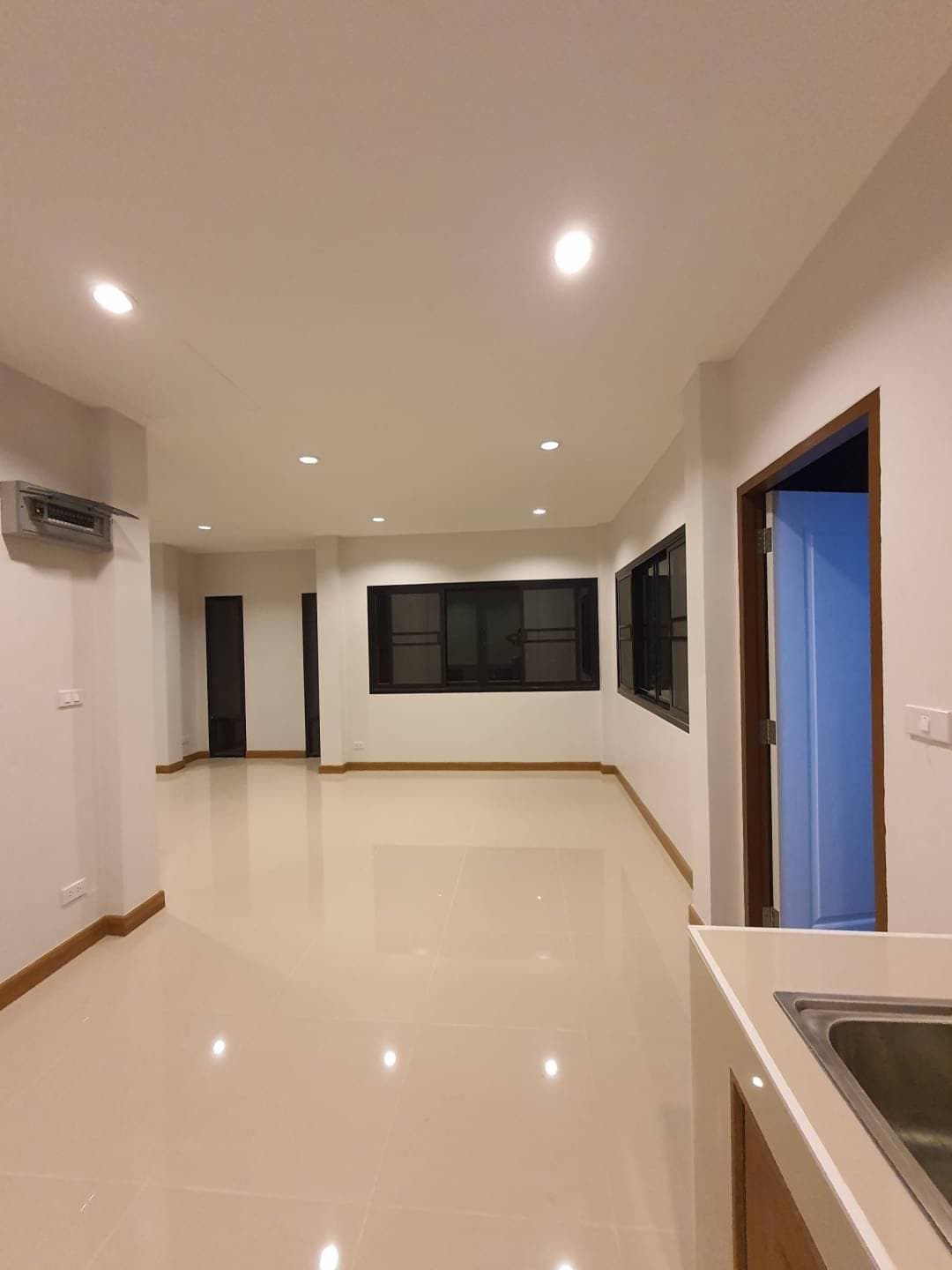 บ้านพร้อมอยู่สร้างใหม่ตั้งอยู่ใจกลางเมืองสันกำแพง 88 ตร.ว.