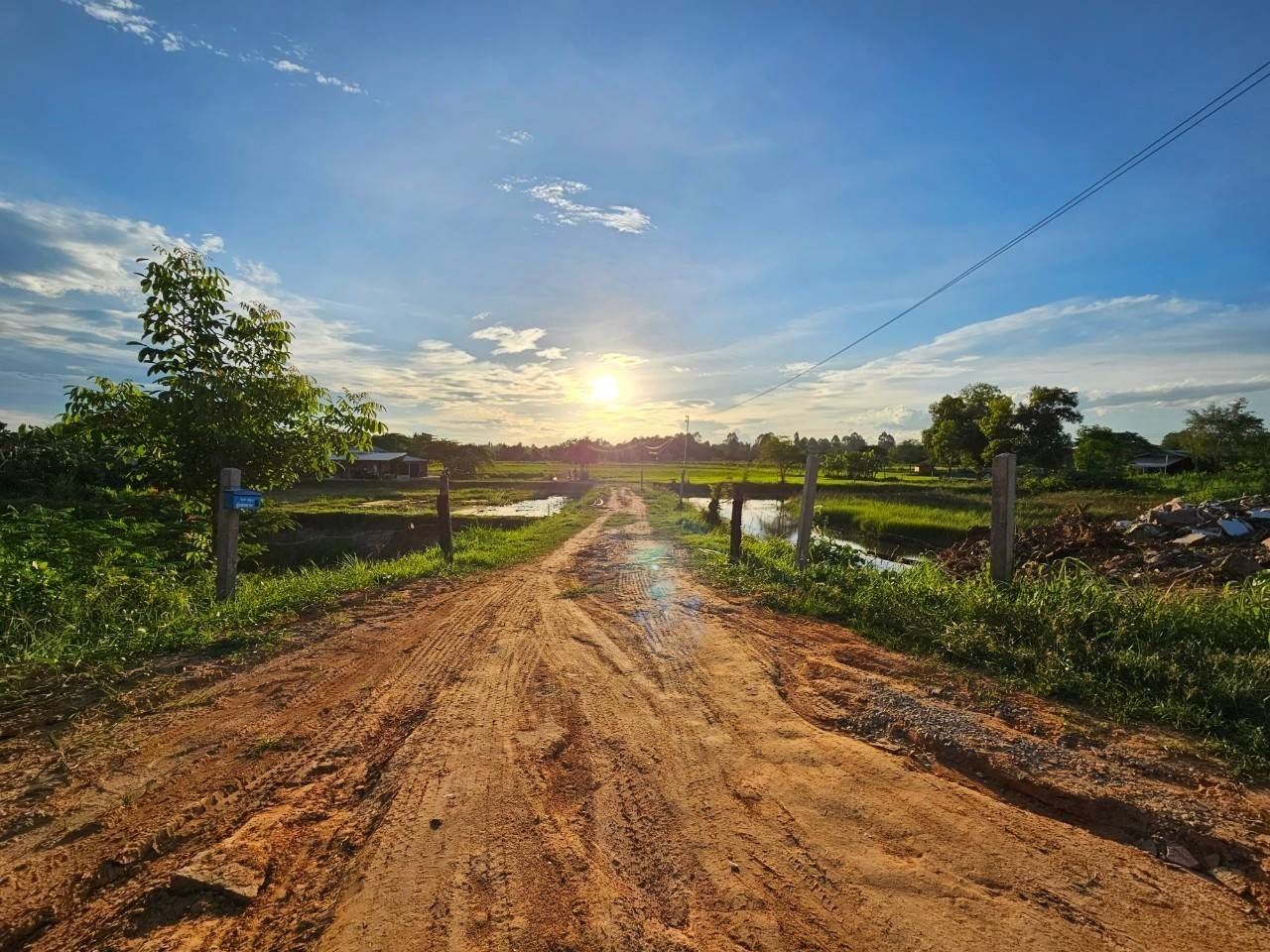 ขายที่ดินอุดรธานี อำเภอเมือง ที่ดินทำเลดี ใกล้ถนนเลี่ยงเมืองอุดรธานี สัญจรสะดวก เหมาะลงทุน 15-2-42.7 ไร่.
