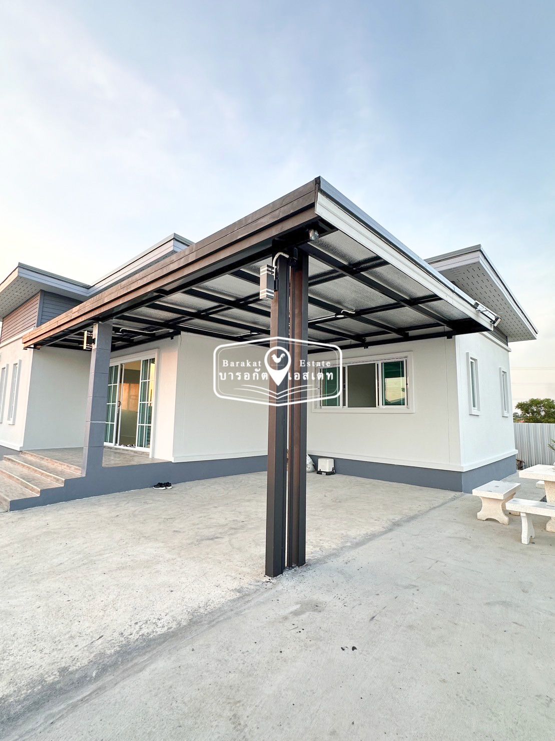ลดโหด ของแถมเพียบ บ้านสร้างใหม่พร้อมอยู่ ดีไซน์สวยและพื้นที่การใช้งานอย่างลงตัว ท่ามกลางบรรยากาศแบบธรรมชาติ มีพื้นที่ข้างๆบ้านให้ปลูกต้นไม้