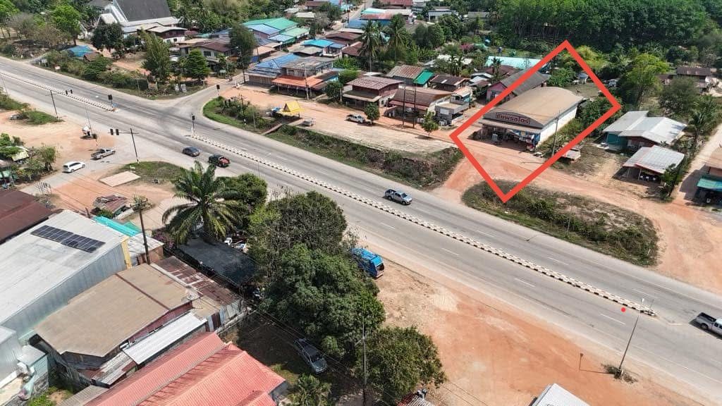 ขายที่ดินบึงกาฬ อำเภอเมือง พร้อมอาคาร(ร้านค้า)ติดถนนใหญ่ 