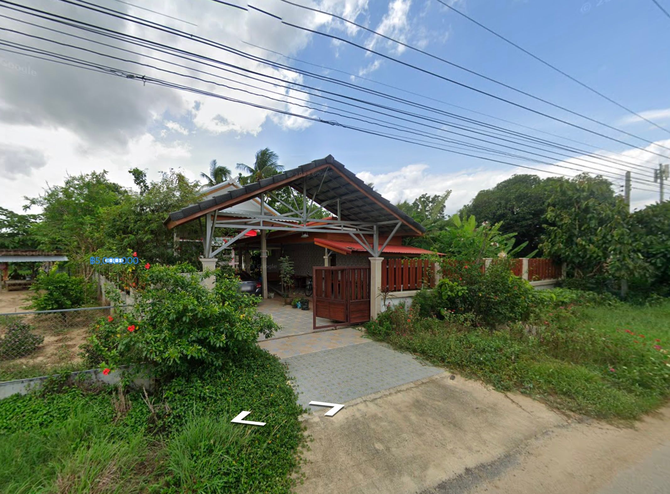 ขายบ้านพร้อมที่ดิน ติดถ.หลังบ้านห่างจากวัดบ้านหนองแขม 50 ม. 1-1-19 ไร่