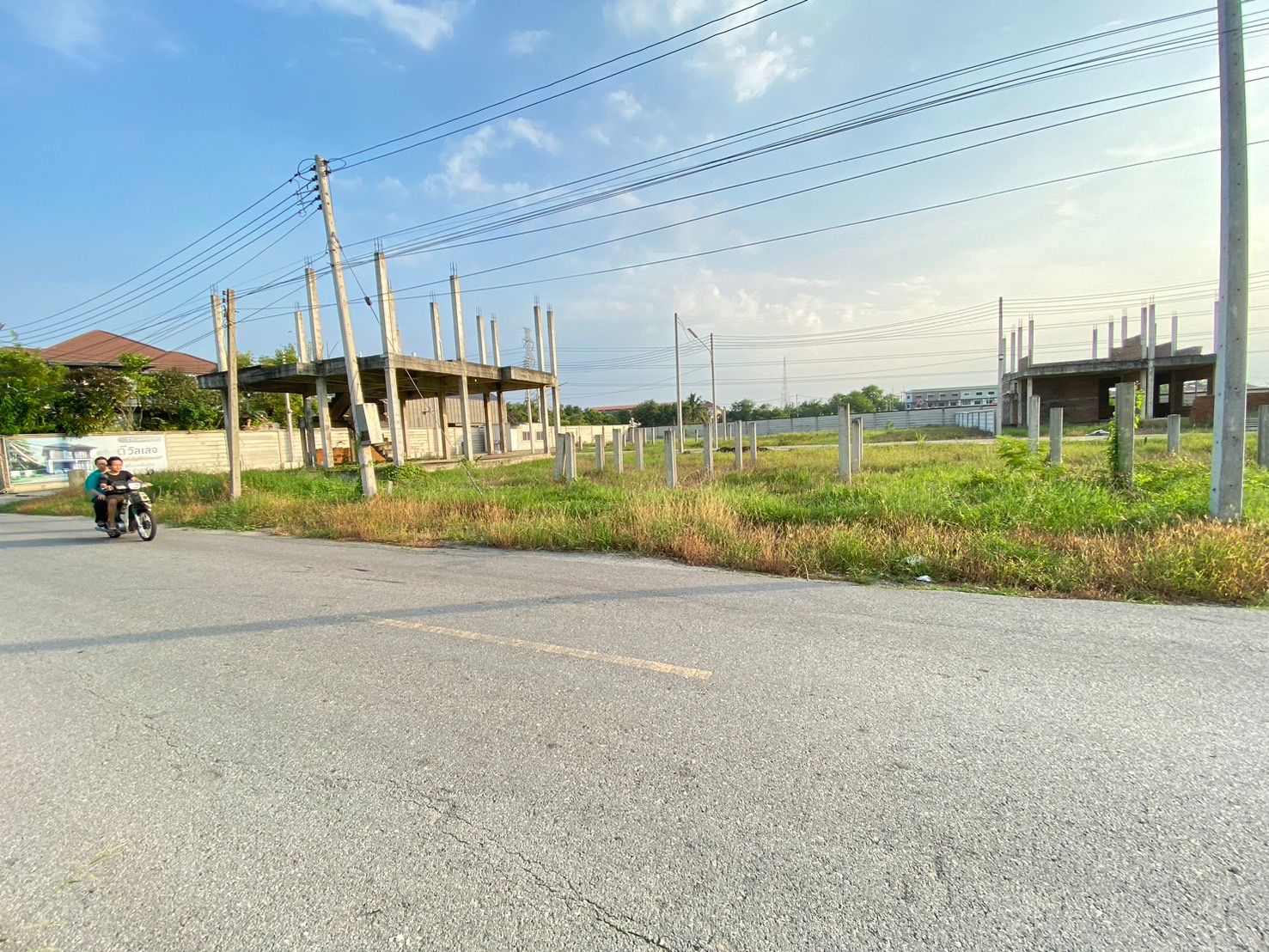 ขายที่ดินนครปฐมใกล้เซ็นทรัลนครปฐม (แปลง2) บนเนื้อที่ 68.20 ตรว.