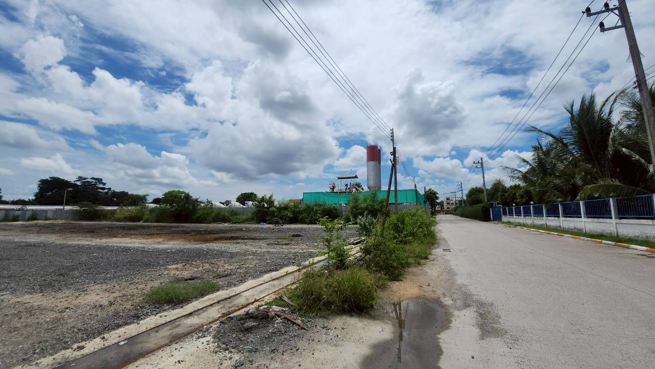 ขายที่ดิน 2 ไร่ หนองขาม-บึง-ศรีราชา ใกล้นิคมฯปิ่นทอง1,2 เหมาะทำโรงงาน อพาร์ทเม้นท์ อาคารสำนักงาน