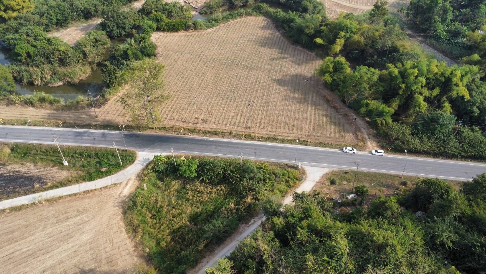 ขายที่ดินอุทัยธานี อำเภอบ้านไร่.ที่นา ทำเลดี ติดถนนสาธารณะ