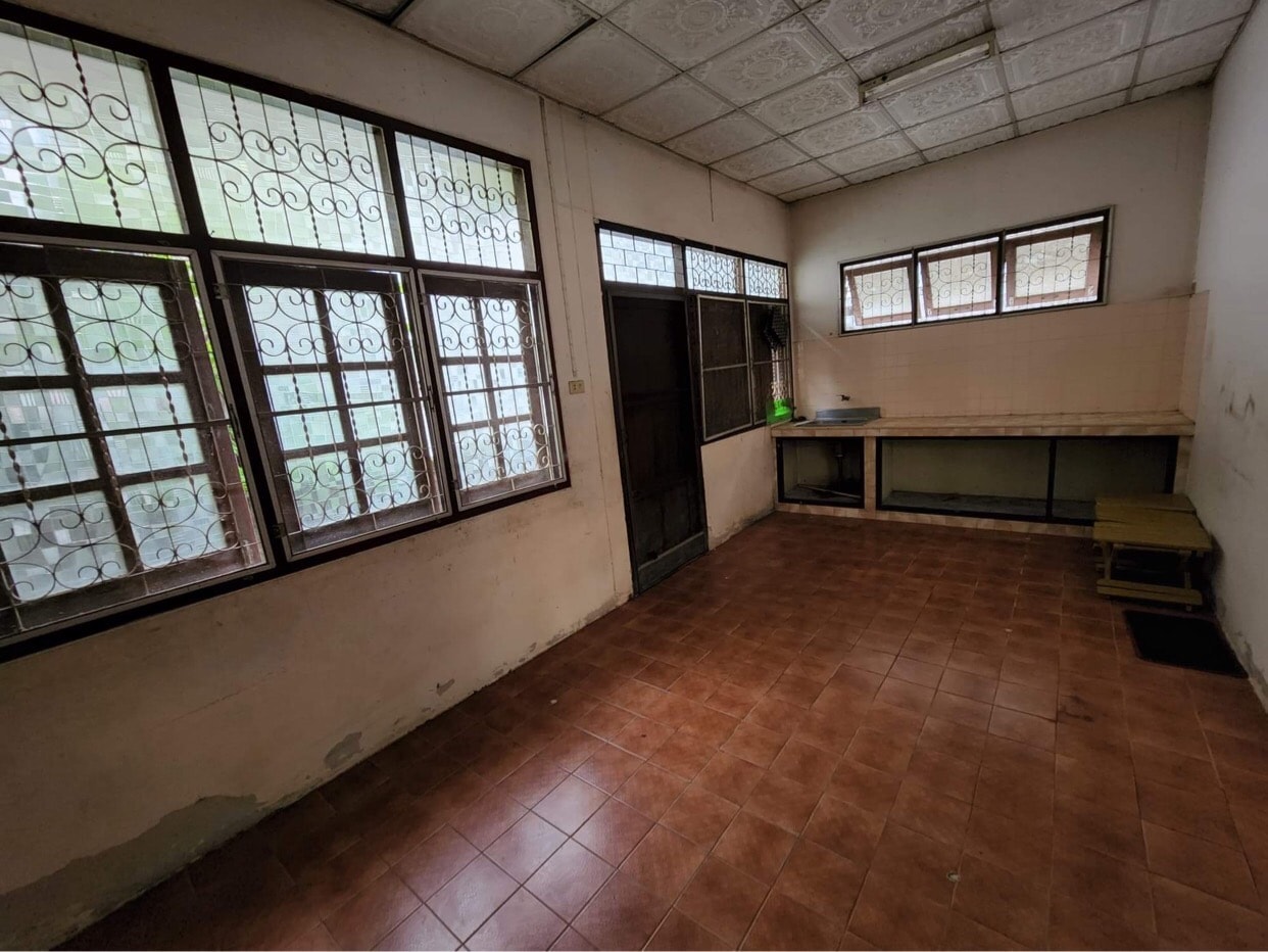 บ้านเดี่ยวในแหล่งชุมชน นครศรีธรรมราช 20.5 ตรว.