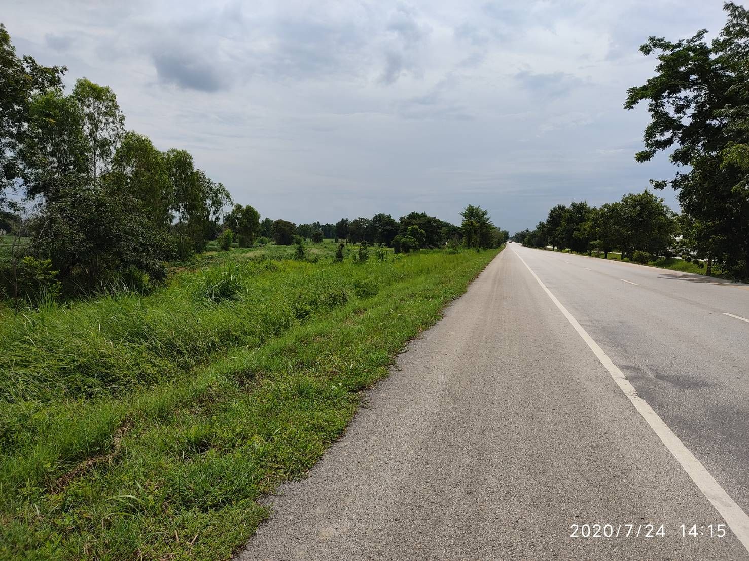 ขายที่ดินหรือให้เช่าระยะยาว หน้ากว้างมากติดถ.สุวรรณศรจ.สระแก้ว7ไร่ เหมาะทำปั๊มนำ้มัน