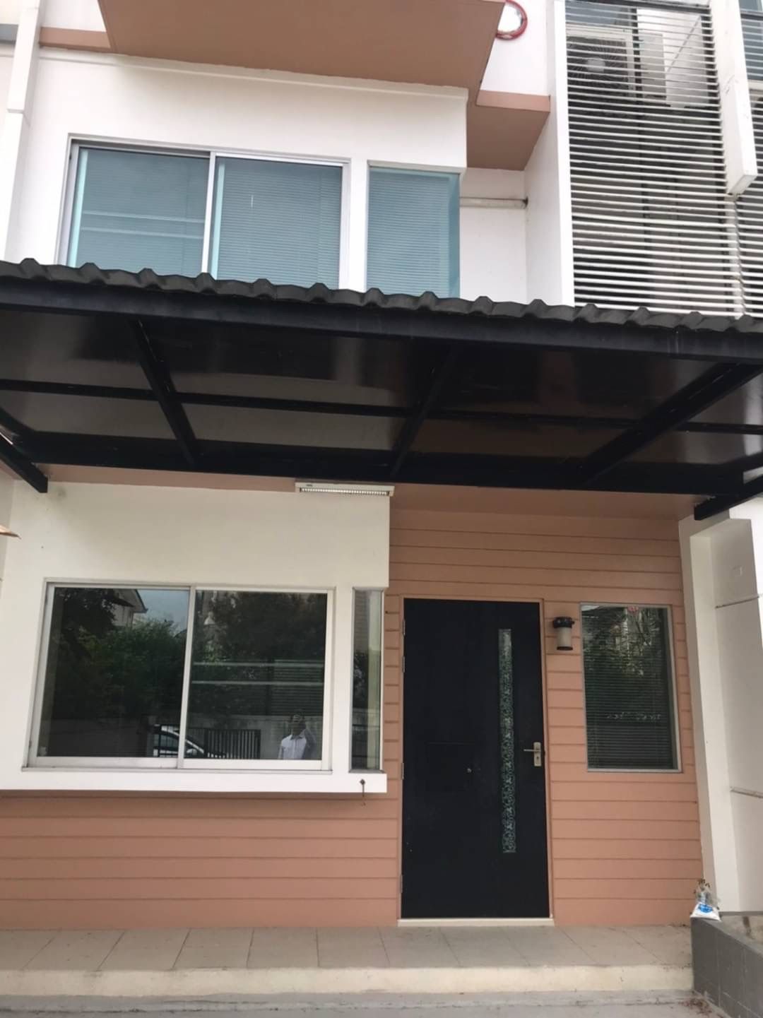 ขาย ทาวโฮมสวย 3 ชั้น โครงการของ Land & House ซอยคู้บอน 28 หมู่บ้าน บ้านใหม่ ตรงข้ามหมู่บ้านชัยพฤกษ์