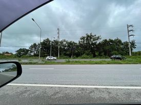 ที่ดิน 10 ไร่ ติดถนนมะลิวัลย์ ในแปลงที่ดินมีต้นสักอายุ 20 ปี  ขอนแก่น