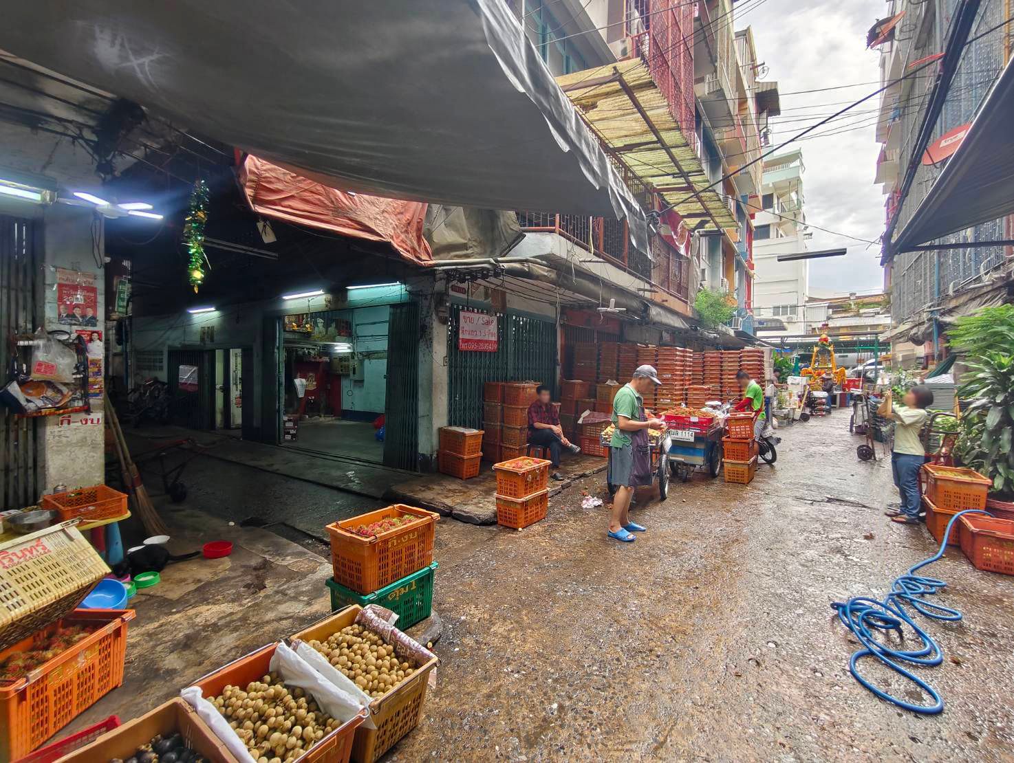ทำเลทองหายาก! ขายอาคารพาณิชย์ 2 ห้องหัวมุม พร้อมห้องเย็น ปากคลองตลาด ตรงข้ามตลาดยอดพิมาน ซอยเอ็มไพร์