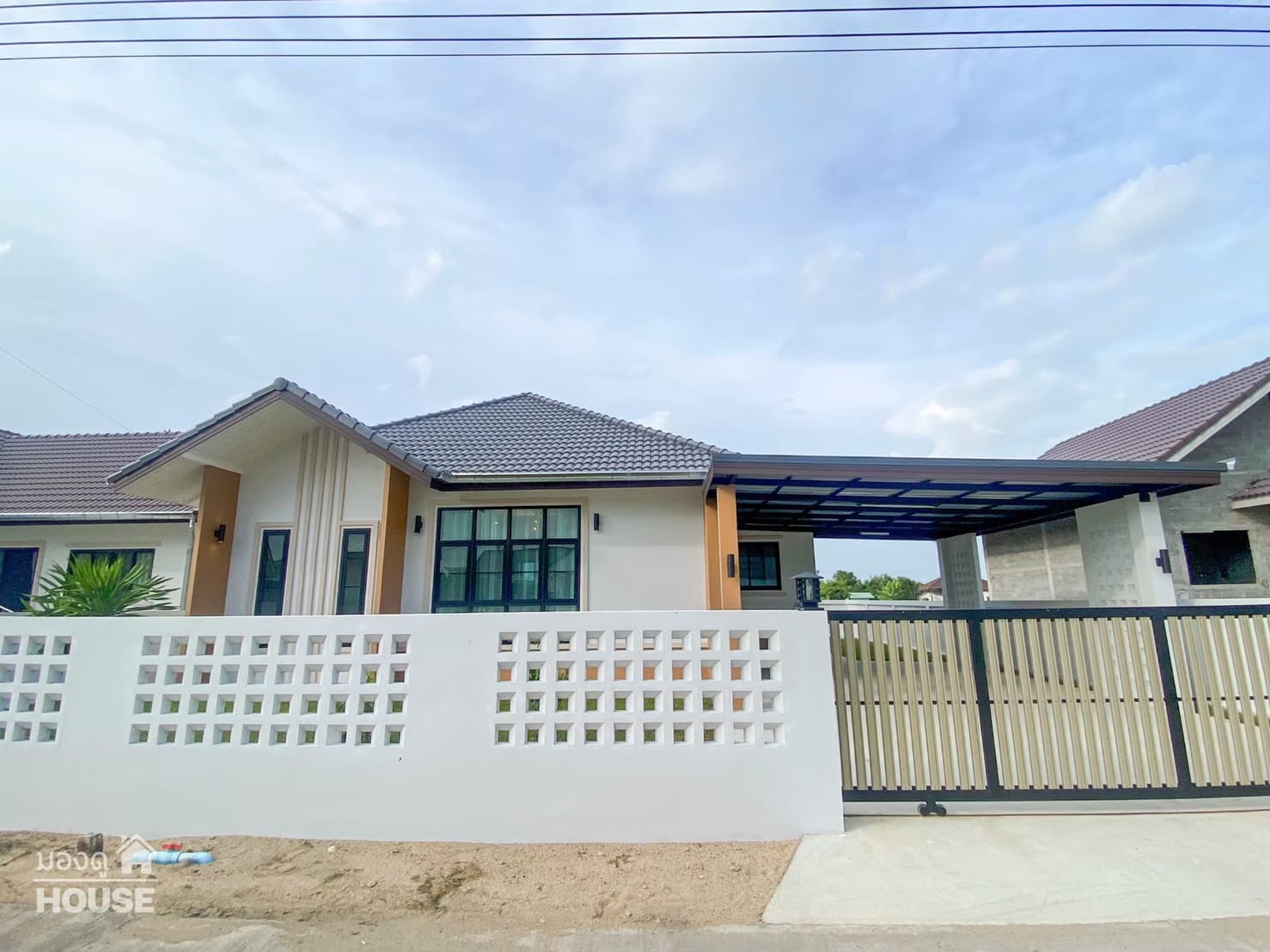 บ้านเดี่ยวหลังใหม่พื้นที่กว้าง ไม่ไกลตัวเมืองเชียงราย 80 ตรว.