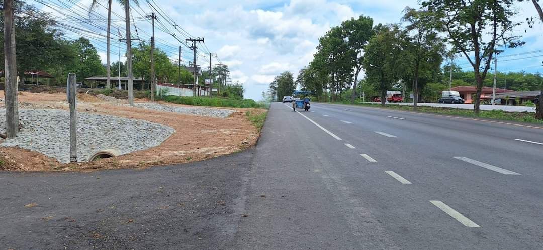 ที่ดินสวยติดสายเอเชีย ถมสูง ระหว่าง รพ. สภ. วิสัยเหนือ