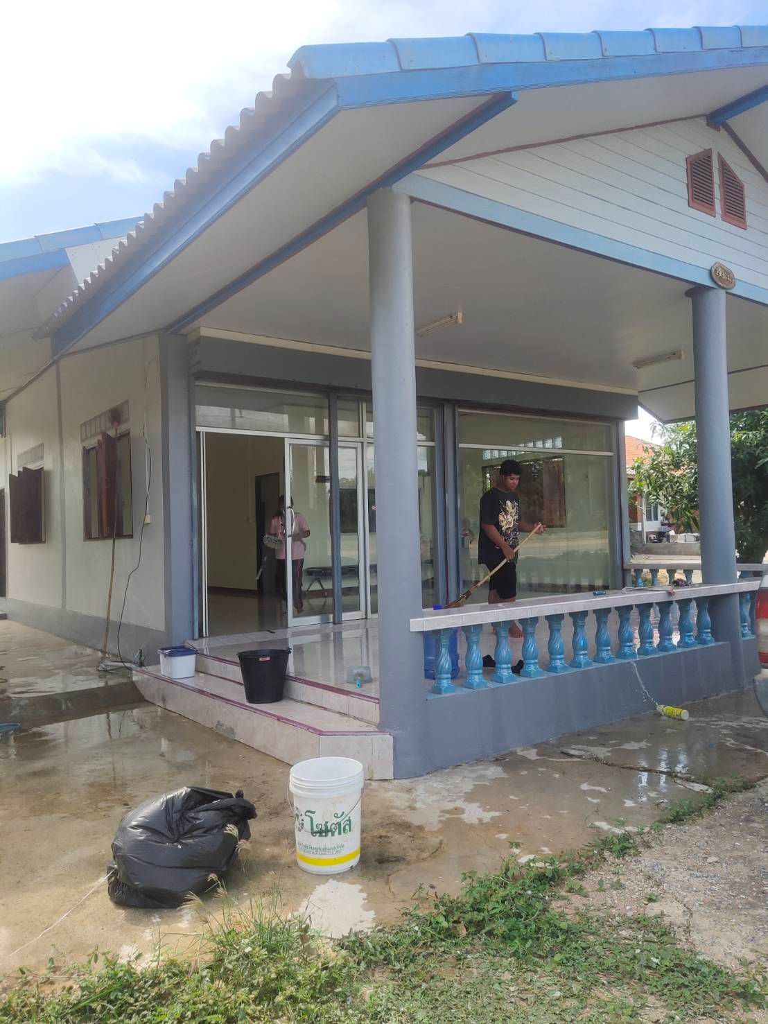 ขายบ้านพร้อมที่ดิน ติดถนนใหญ่สี่เลน ทำเลการค้า สุพรรณ - ชัยนาท 