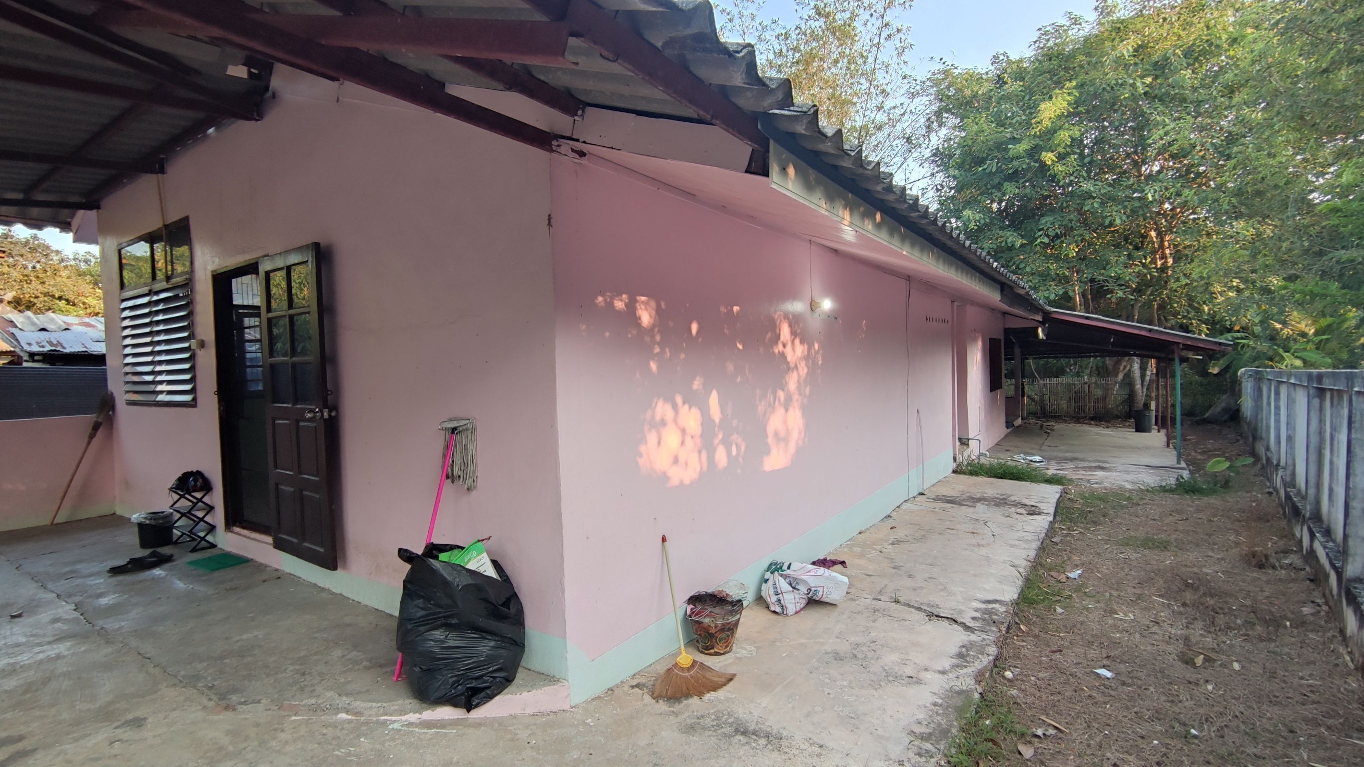  ขายบ้านพร้อมที่ดิน 100 ตร.ว. 3 นอน 2 ห้องน้ำ คุ้มค่าาสุดๆ