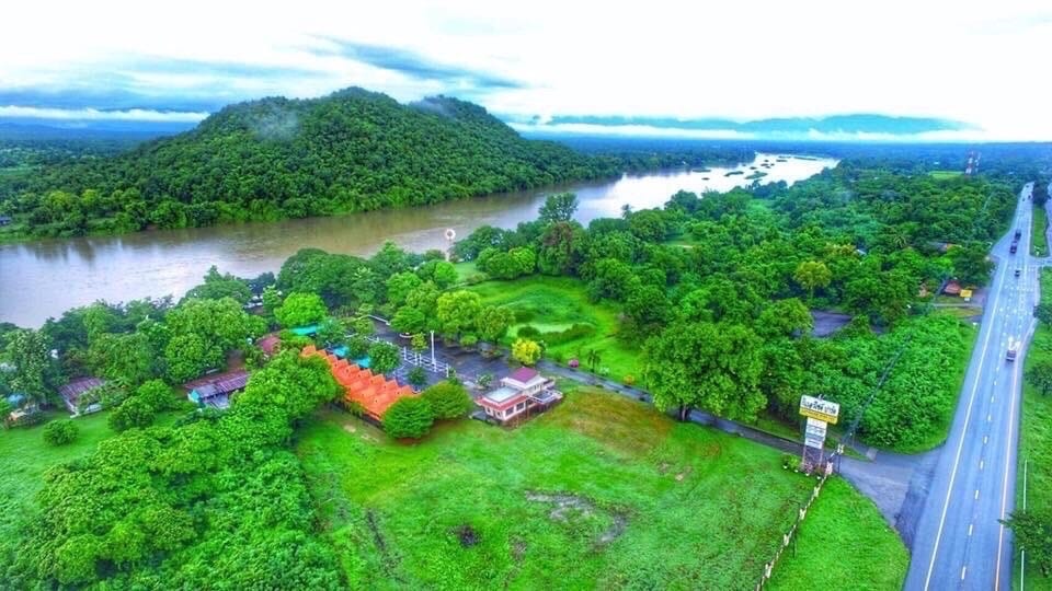 ที่ดินวิวสวยติดแม่น้ำปิง ติดถนนพหลโยธิน บ้านตาก ตาก