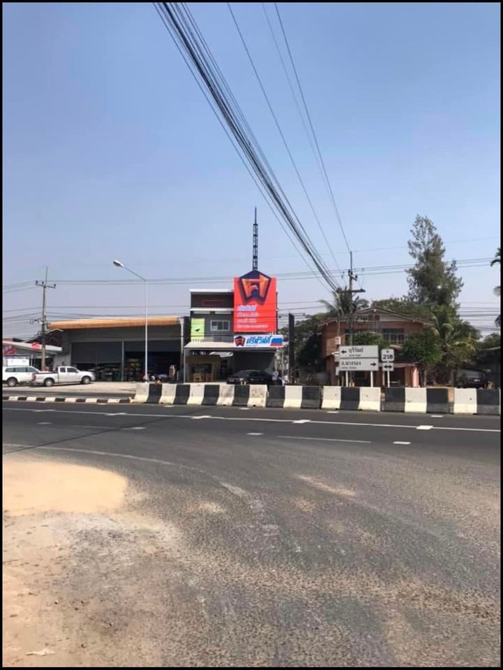  อาคารพาณิชย์ 2 ชั้น 2 คูหา พร้อมบ้านชั้นเดียว ด้านหลัง บุรีรัมย์ 84 ตรว.