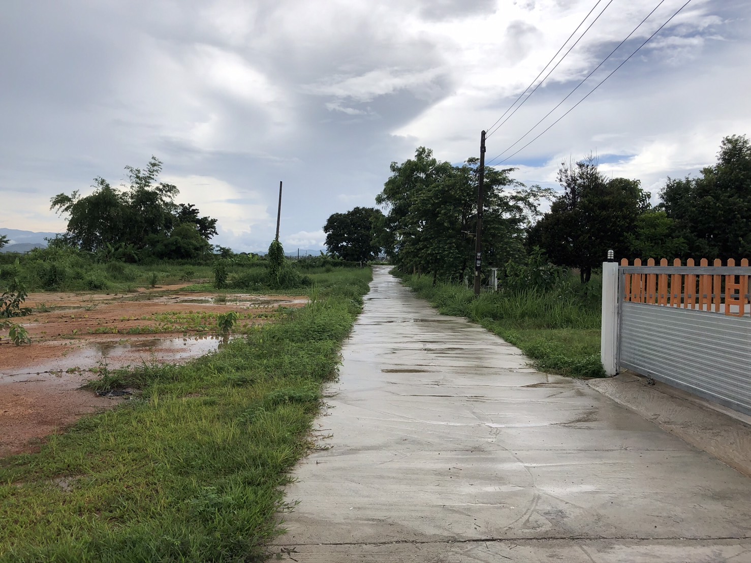 ที่ดินทำเลทองที่ดินข้างสนามบินแม่ฟ้าหลวง เชียงราย 348 ตร.ว