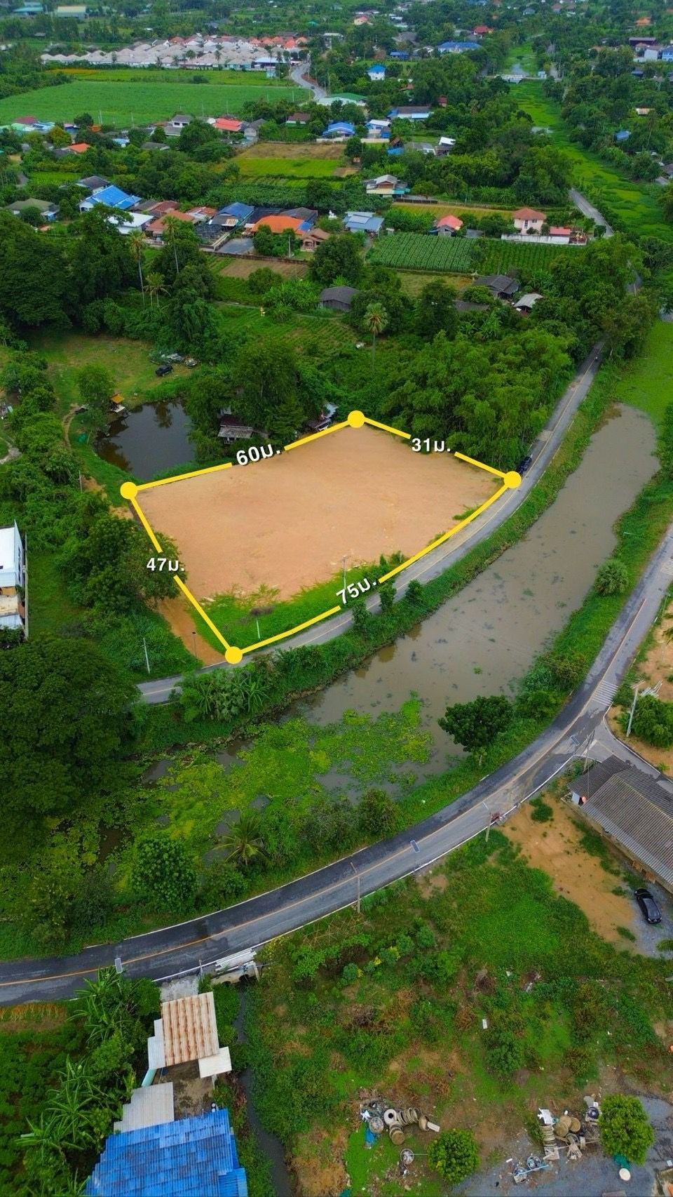 ขายที่ดินถมแล้ว 700 ตร.ว. หน้ากว้าง 75 ม. ติดคลองเจดีย์บูชา ใกล้ M81 – เหมาะสร้างโกดัง/ศูนย์กระจาย