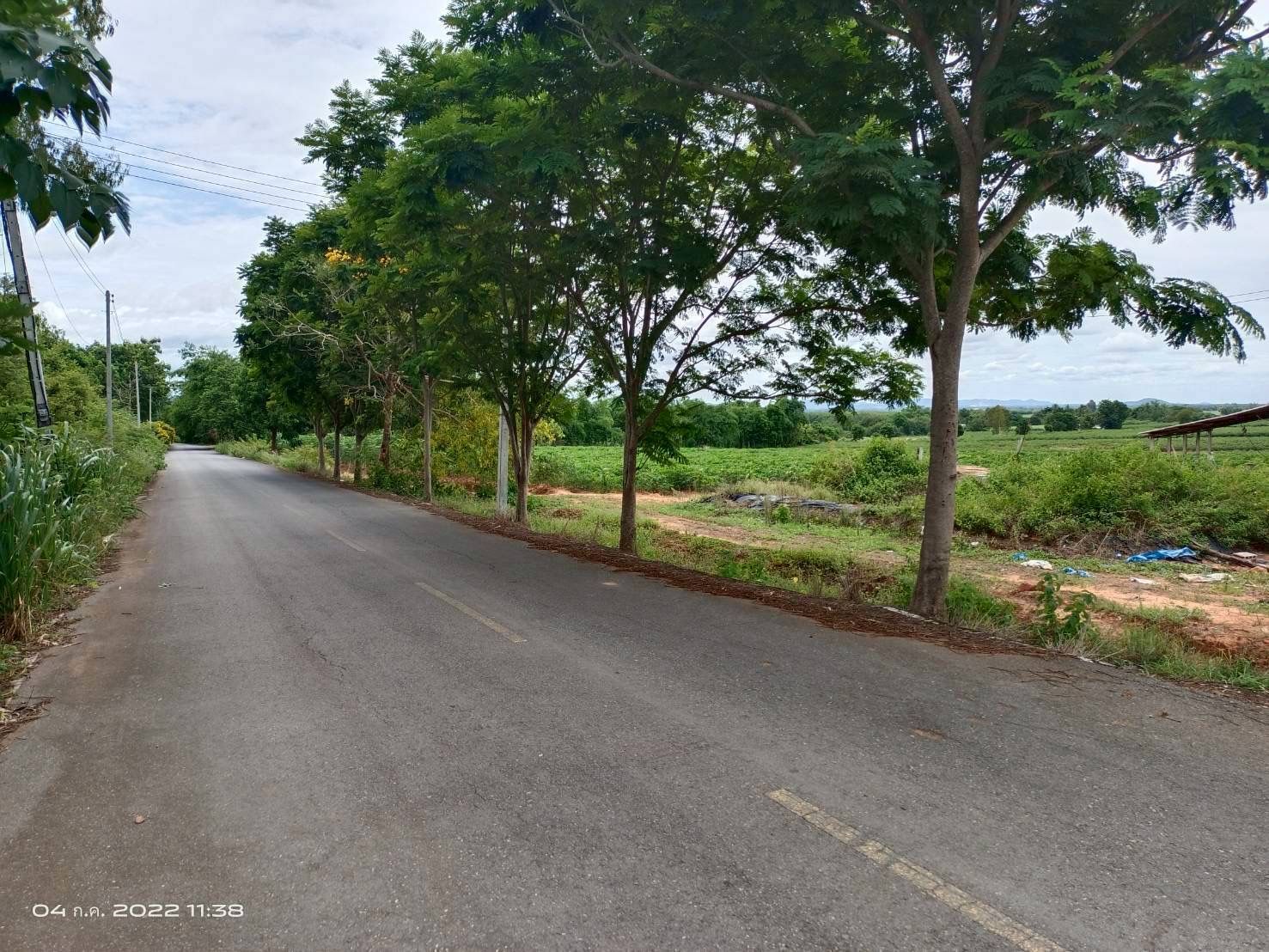ที่ดินติดถนน หนองตากยา กาญจนบุรี ไม่ไกลจากชุมชน 28-3-72 ไร่.