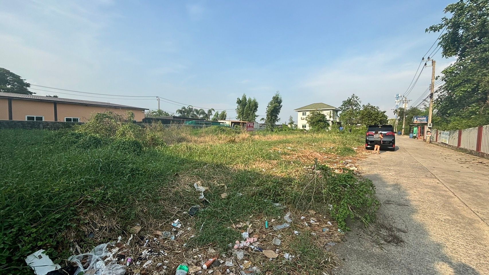 ขายที่ดินถมแล้วสูงกว่าถนน ใกล้ถนนใหญ่เพียง70เมตร แขวงลำปะทิว เขตลาดกระบัง กทม.