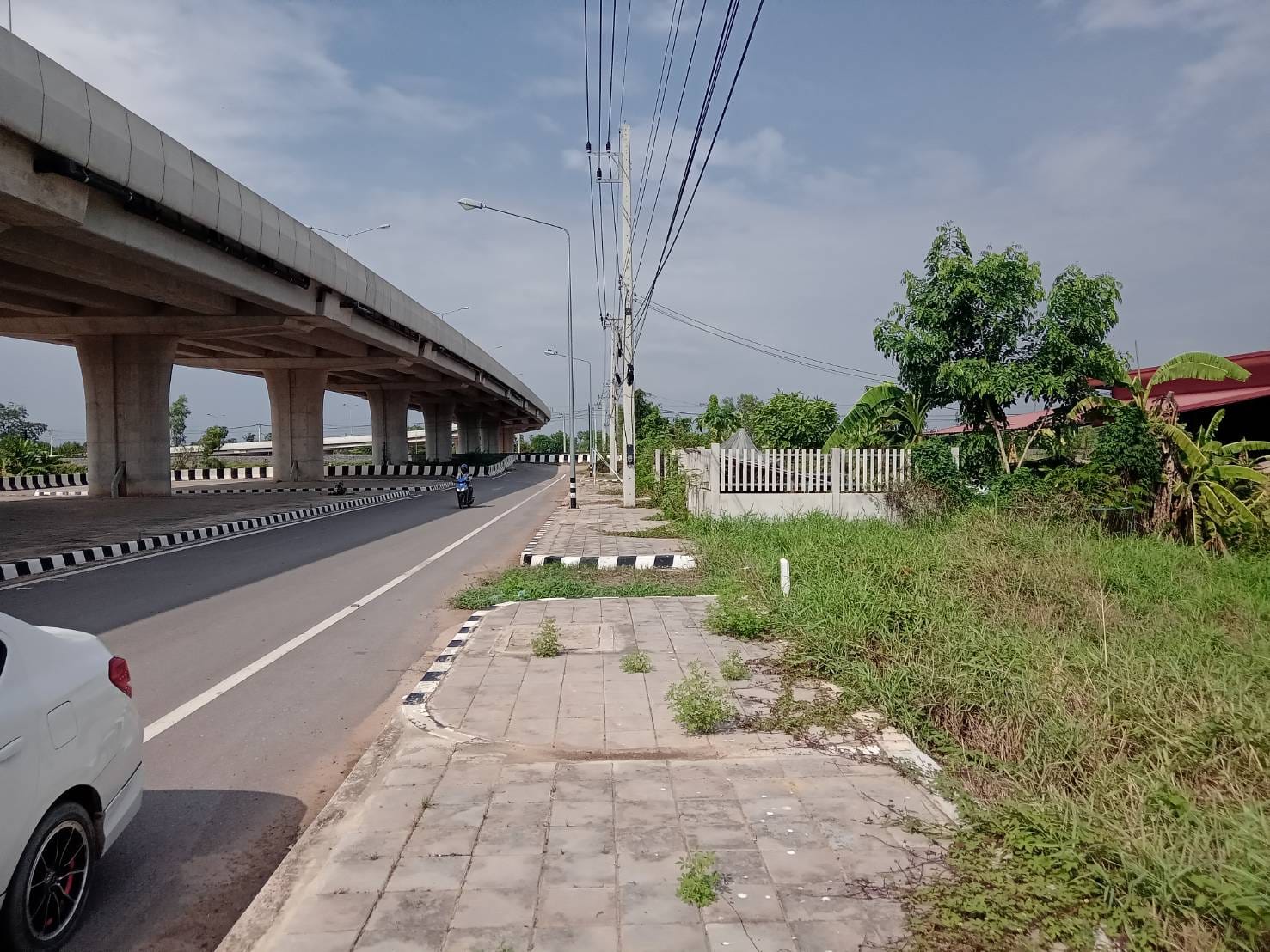 ขายที่ดินเปล่า ติดถนนใหญ่ ทางยกระดับ ข้ามทางรถไฟ